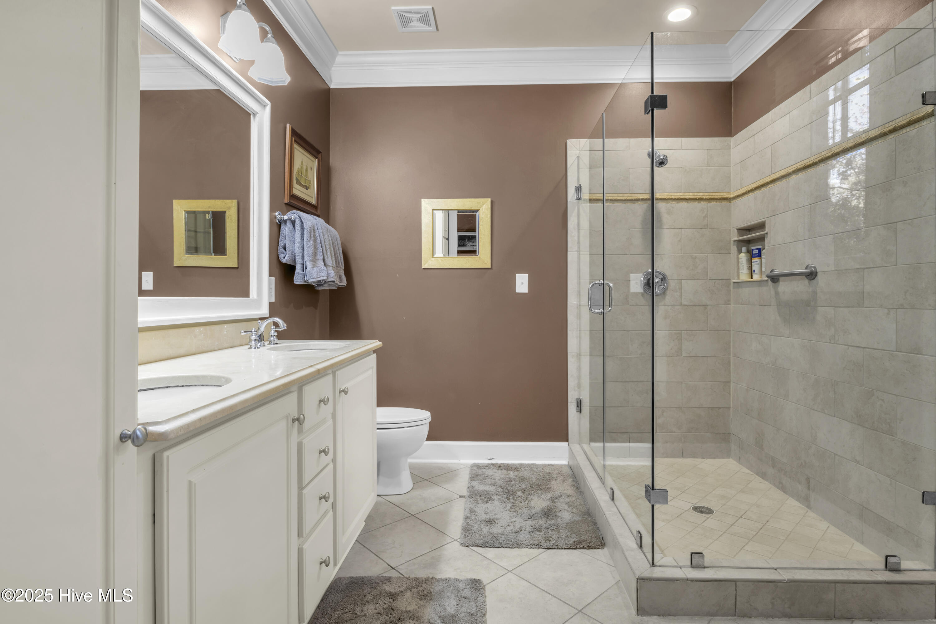 100541571 | Photo 15