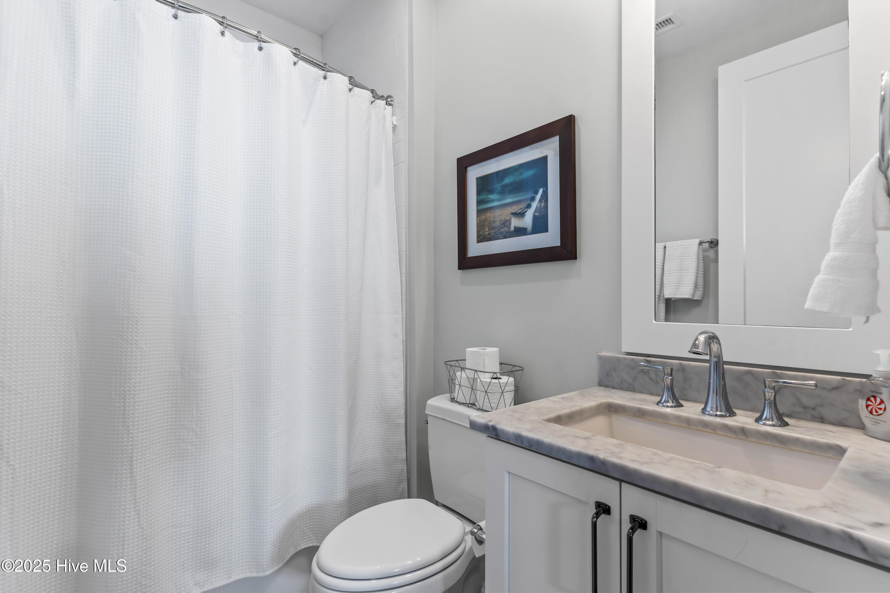 100543997 | Photo 15