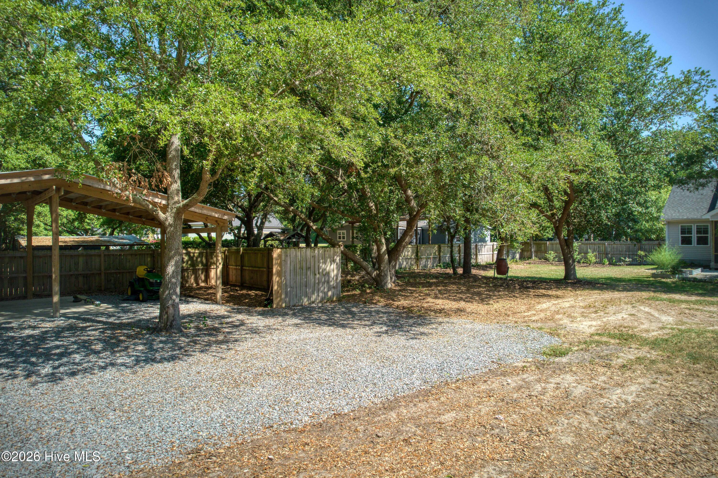 100569284 | Photo 66