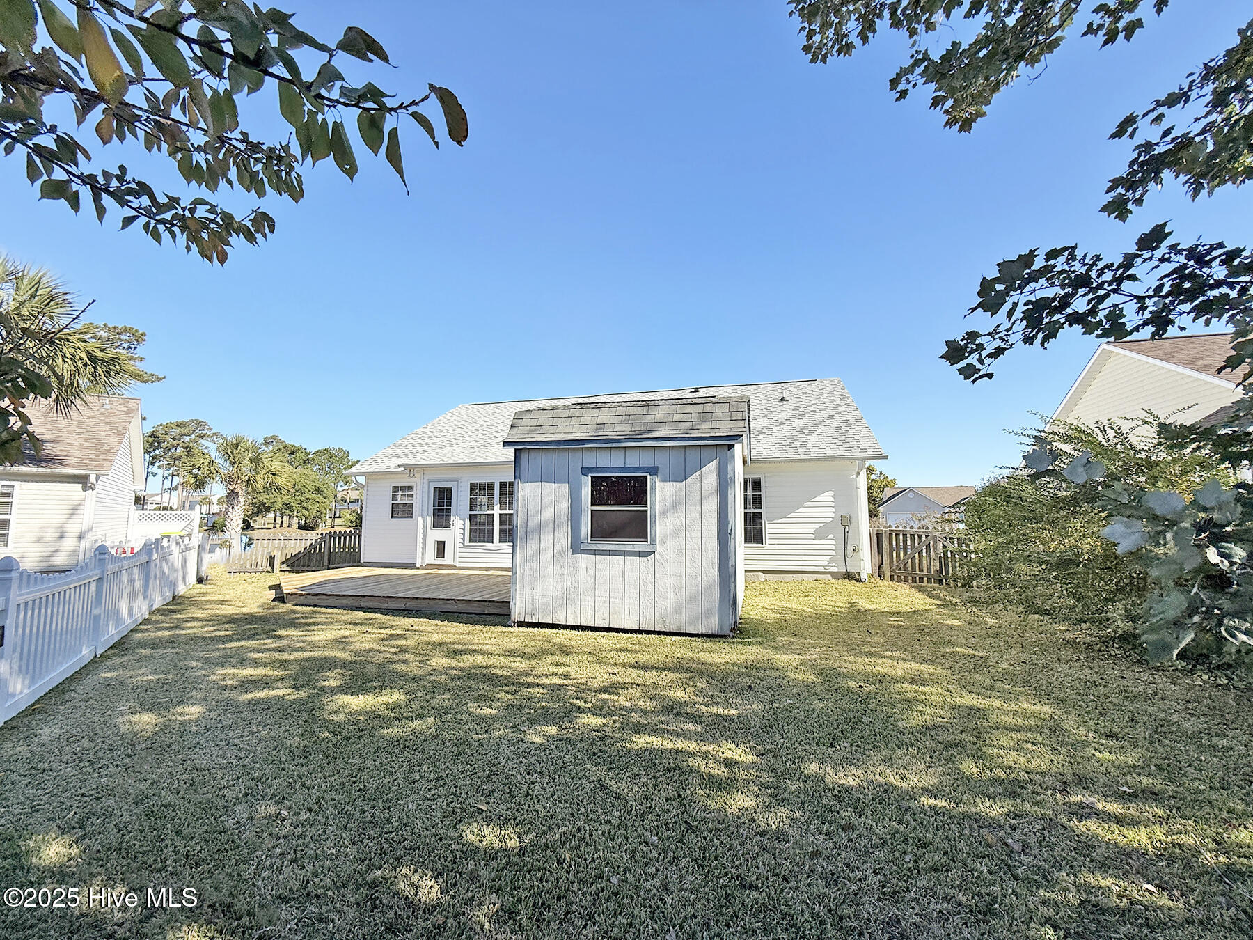 100537357 | Photo 42