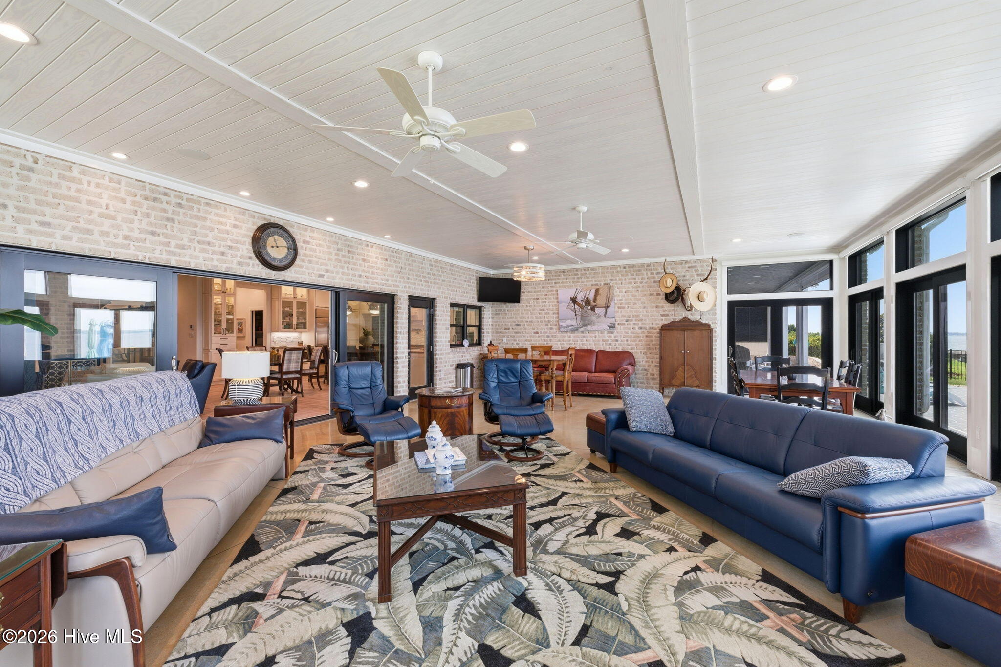 685 Raymond Road,Arapahoe