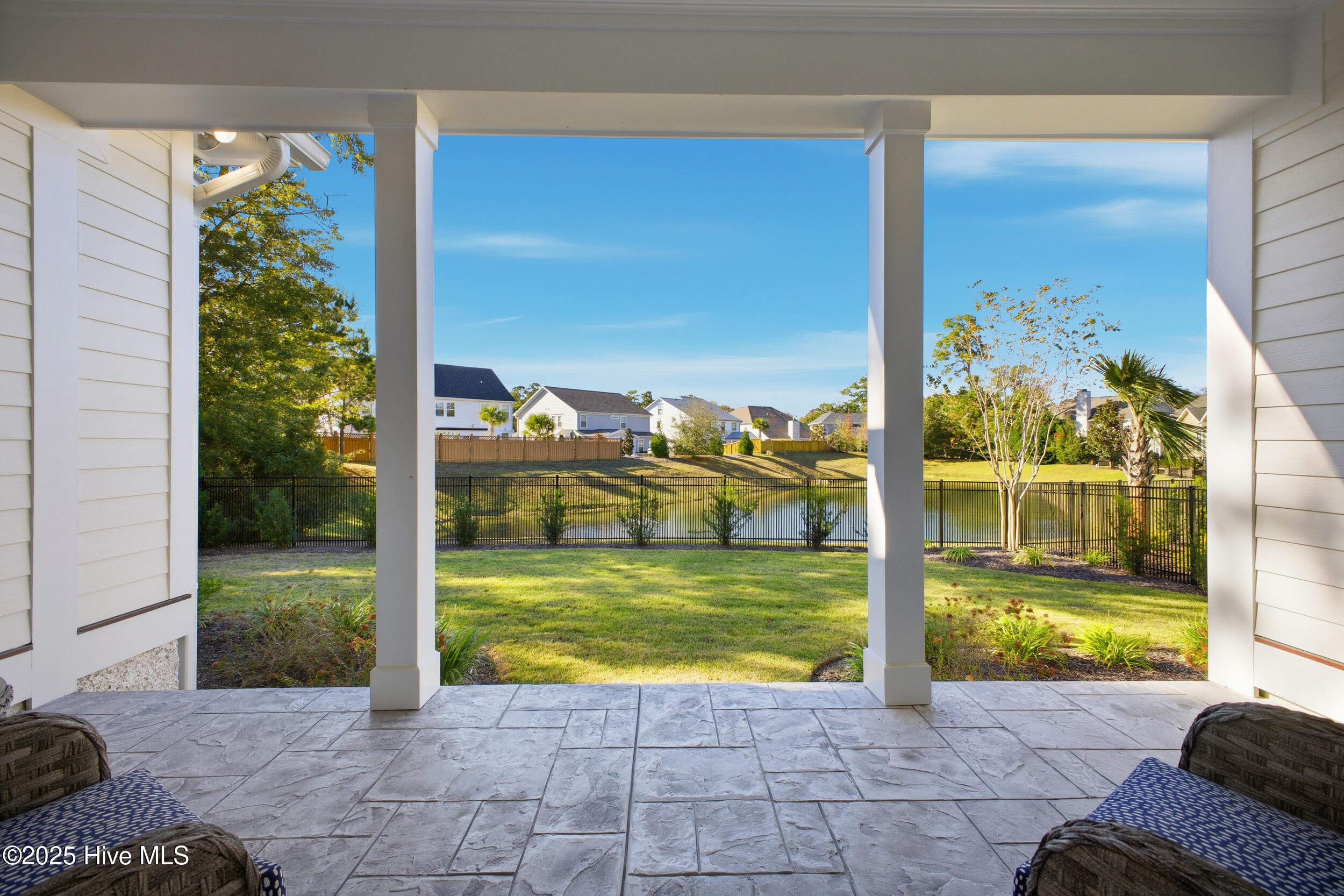 100540842 | Photo 59