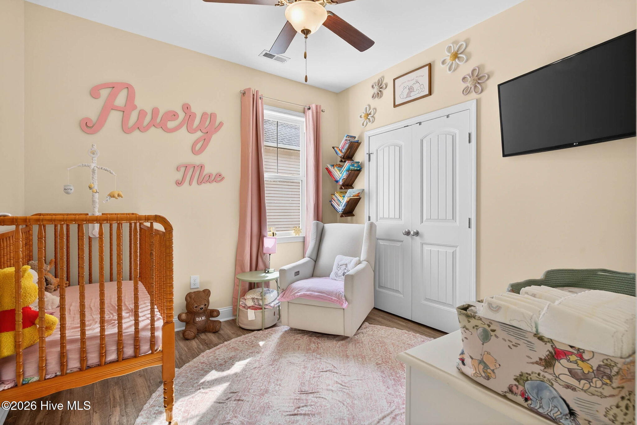 100562575 | Photo 12