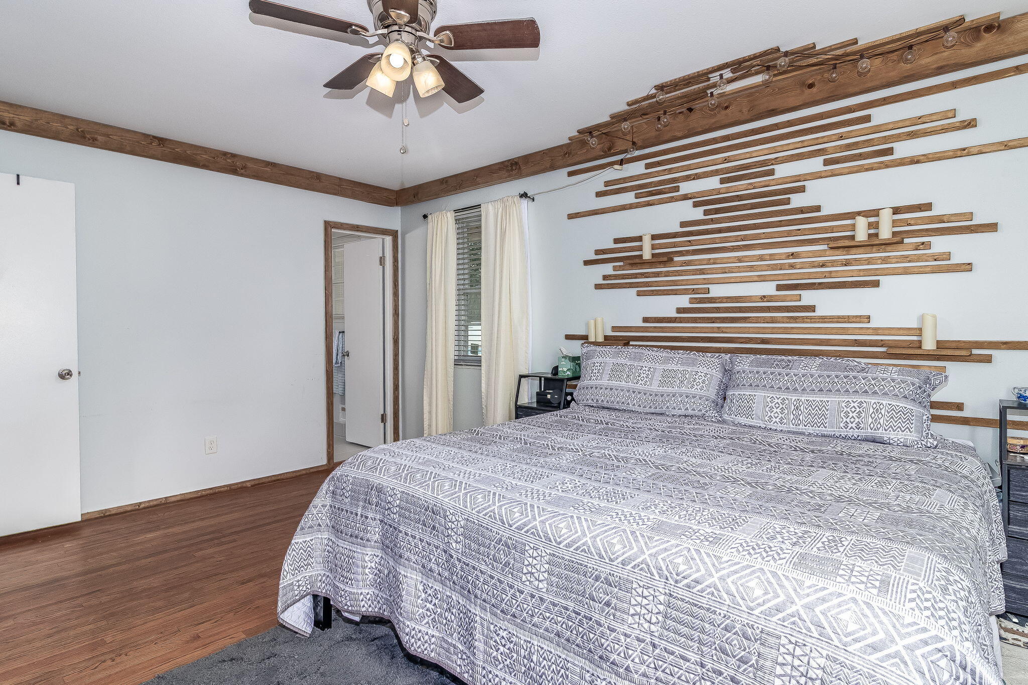 22-web-or-mls-2211 MURA DRIVE 2026 ©--11