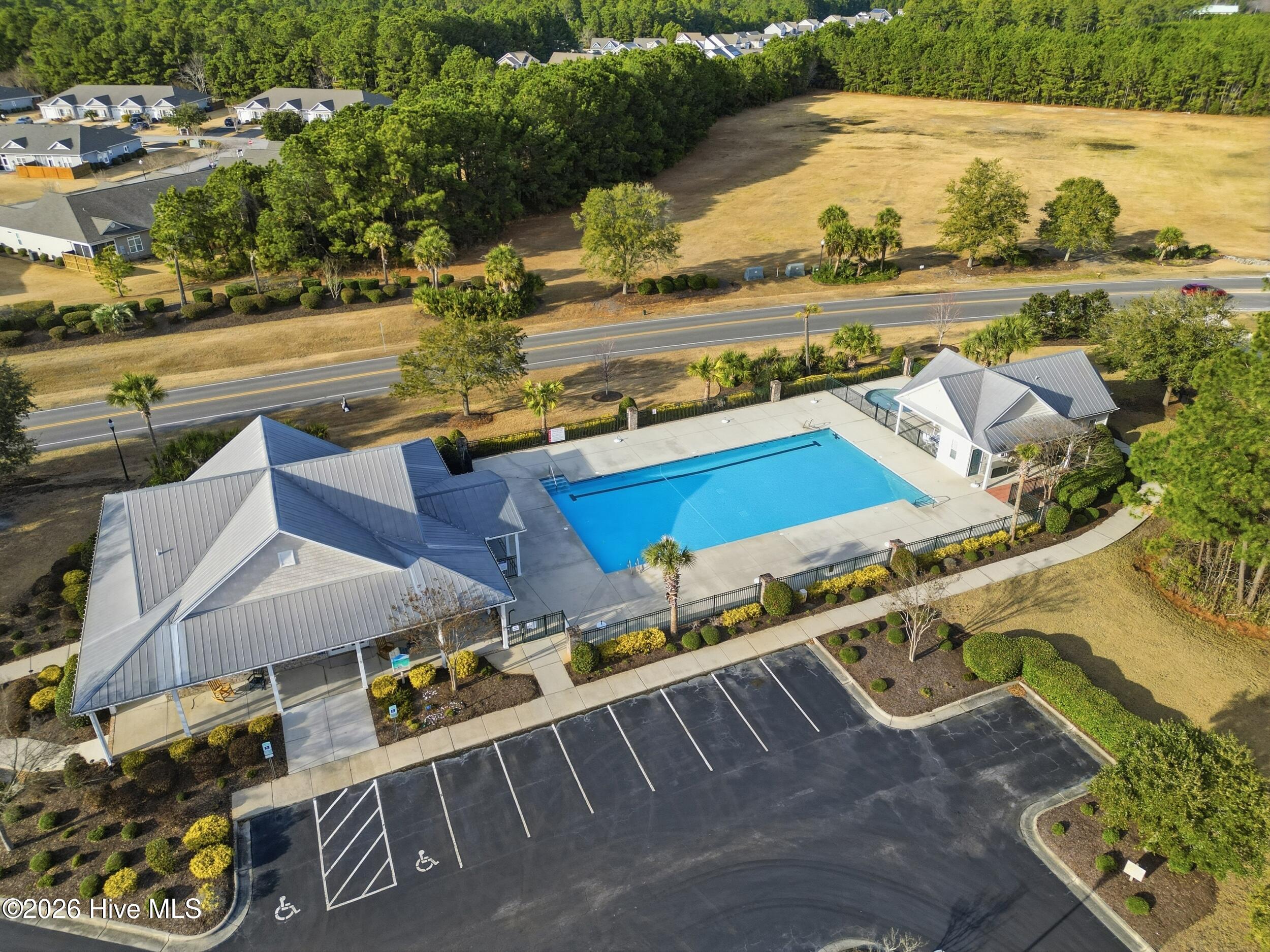 100556252 | Photo 56