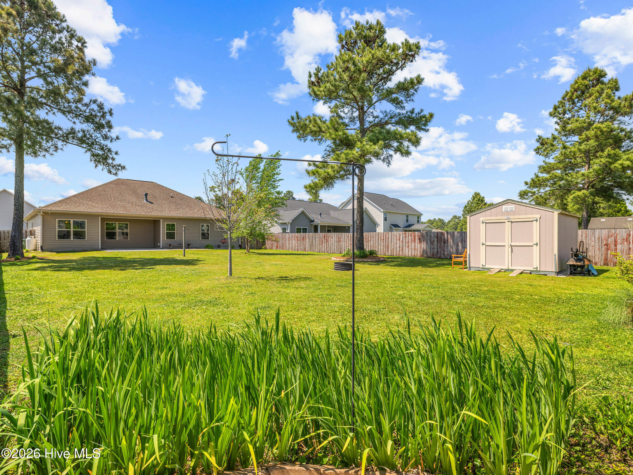 100567320 | Photo 42