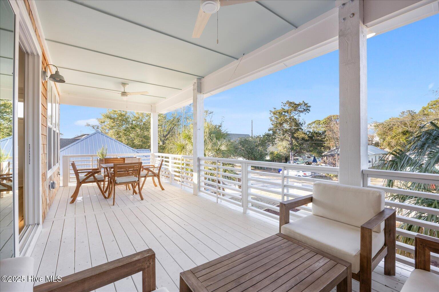 100544004 | Photo 28