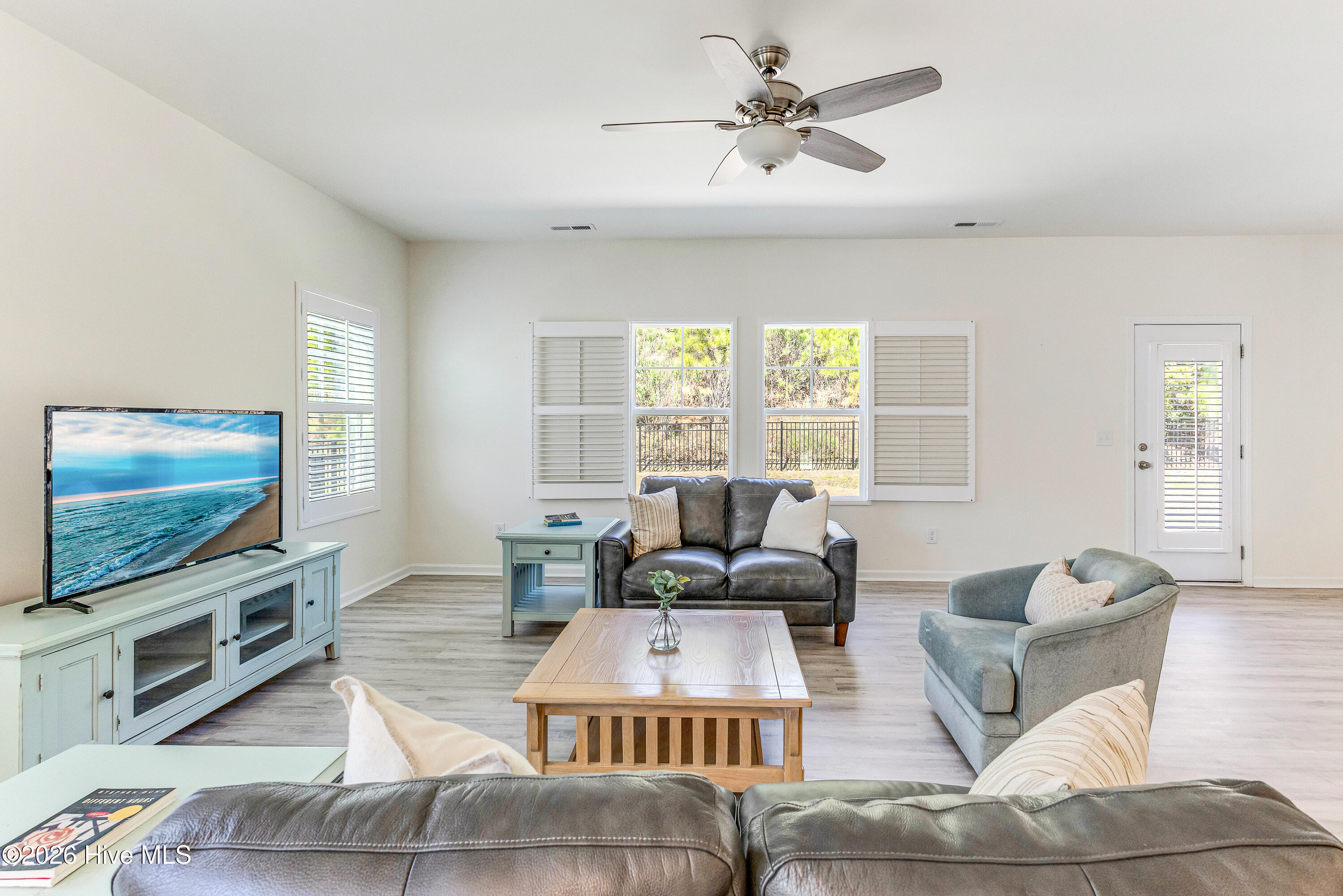 100562750 | Photo 18