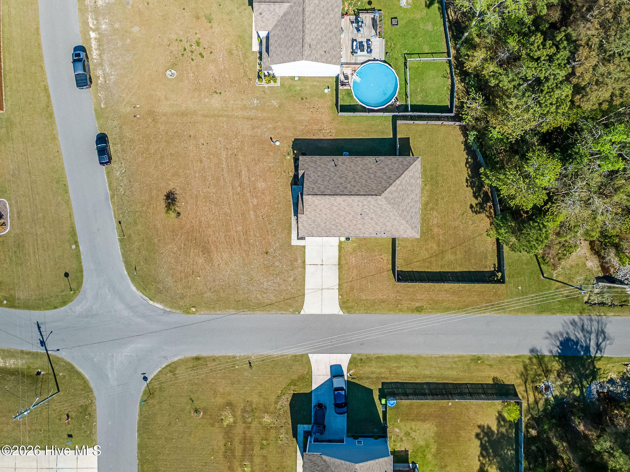 100562701 | Photo 25