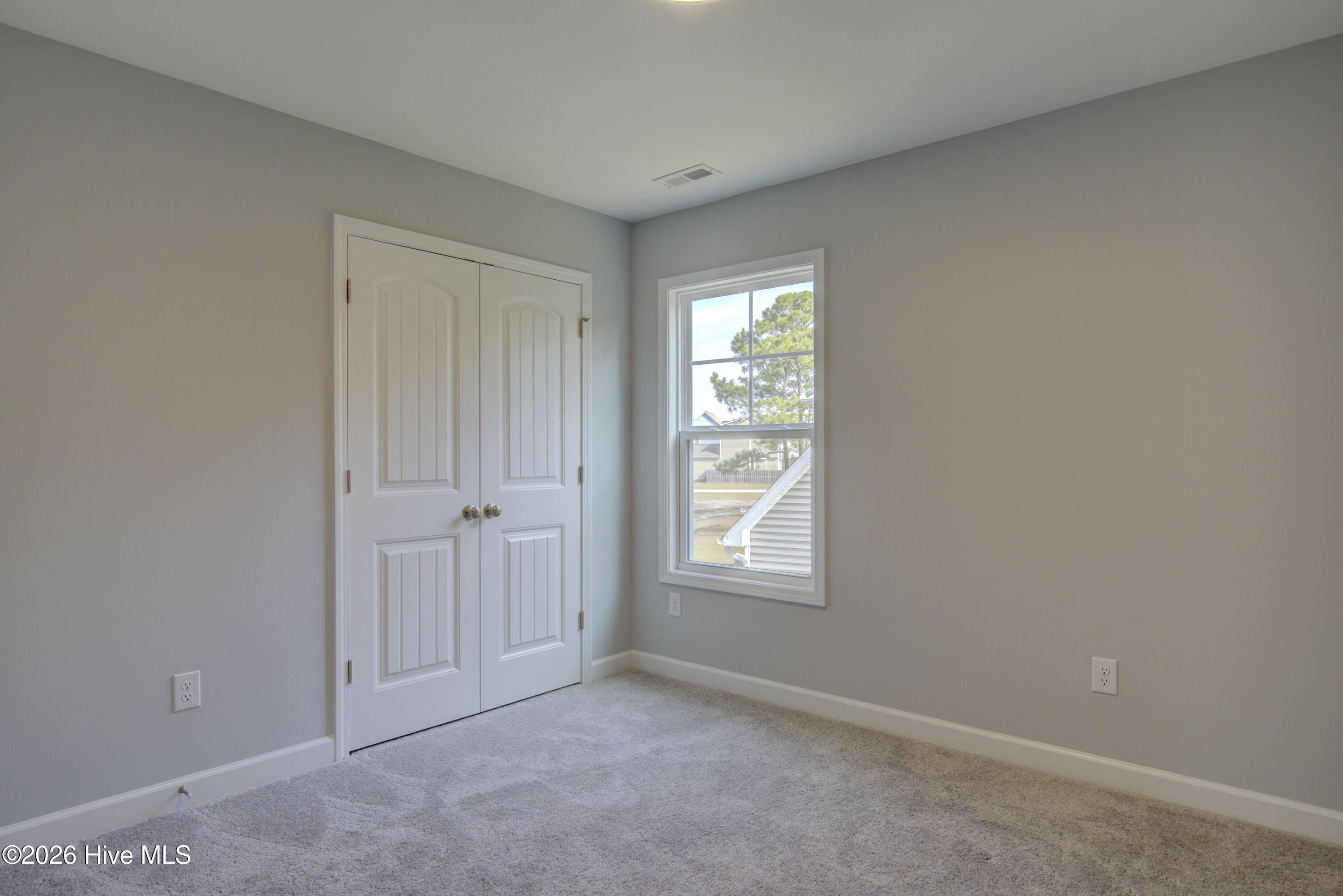 100547415 | Photo 16