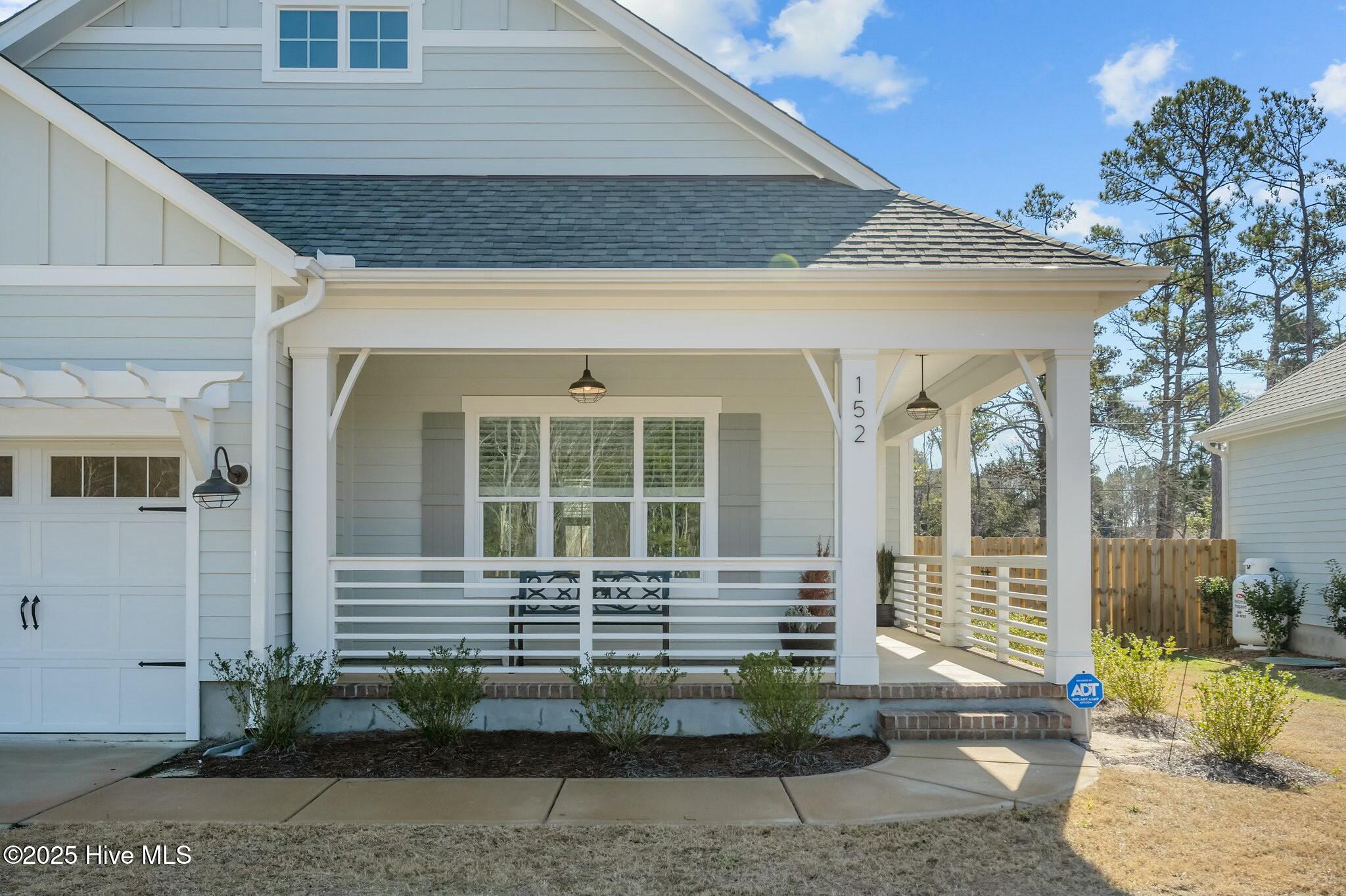 100558663 | Photo 28