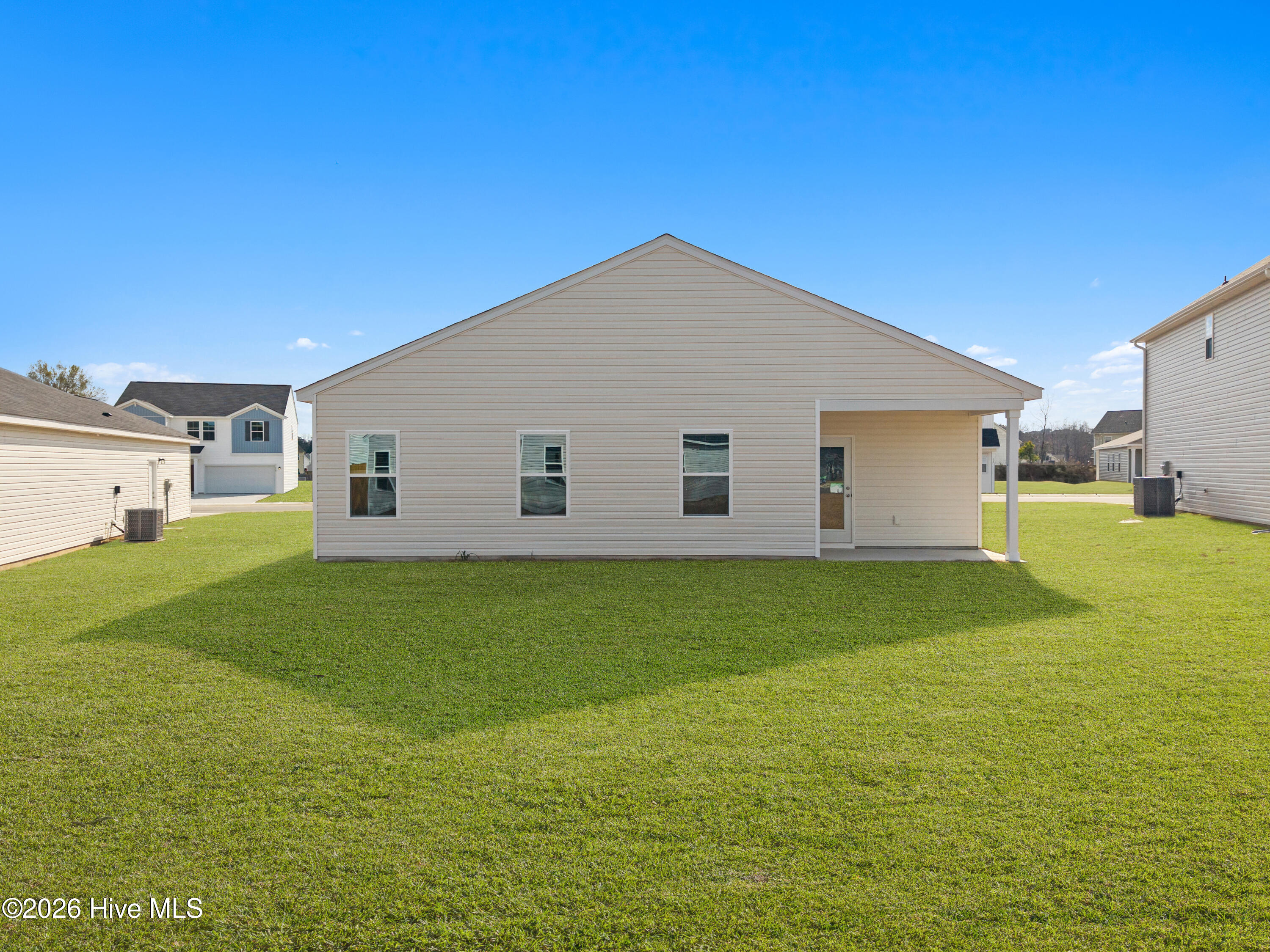 100534400 | Photo 39