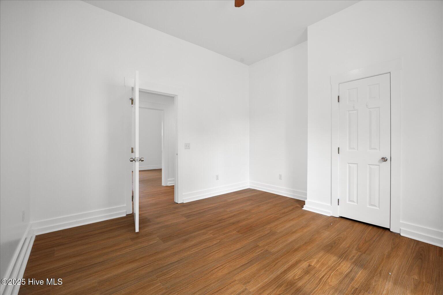 100519380 | Photo 24