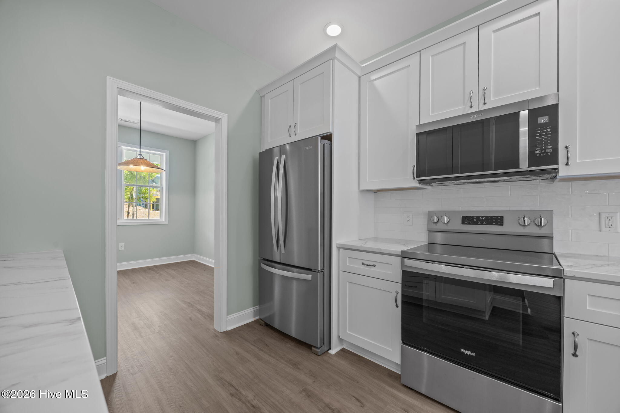 100568646 | Photo 12