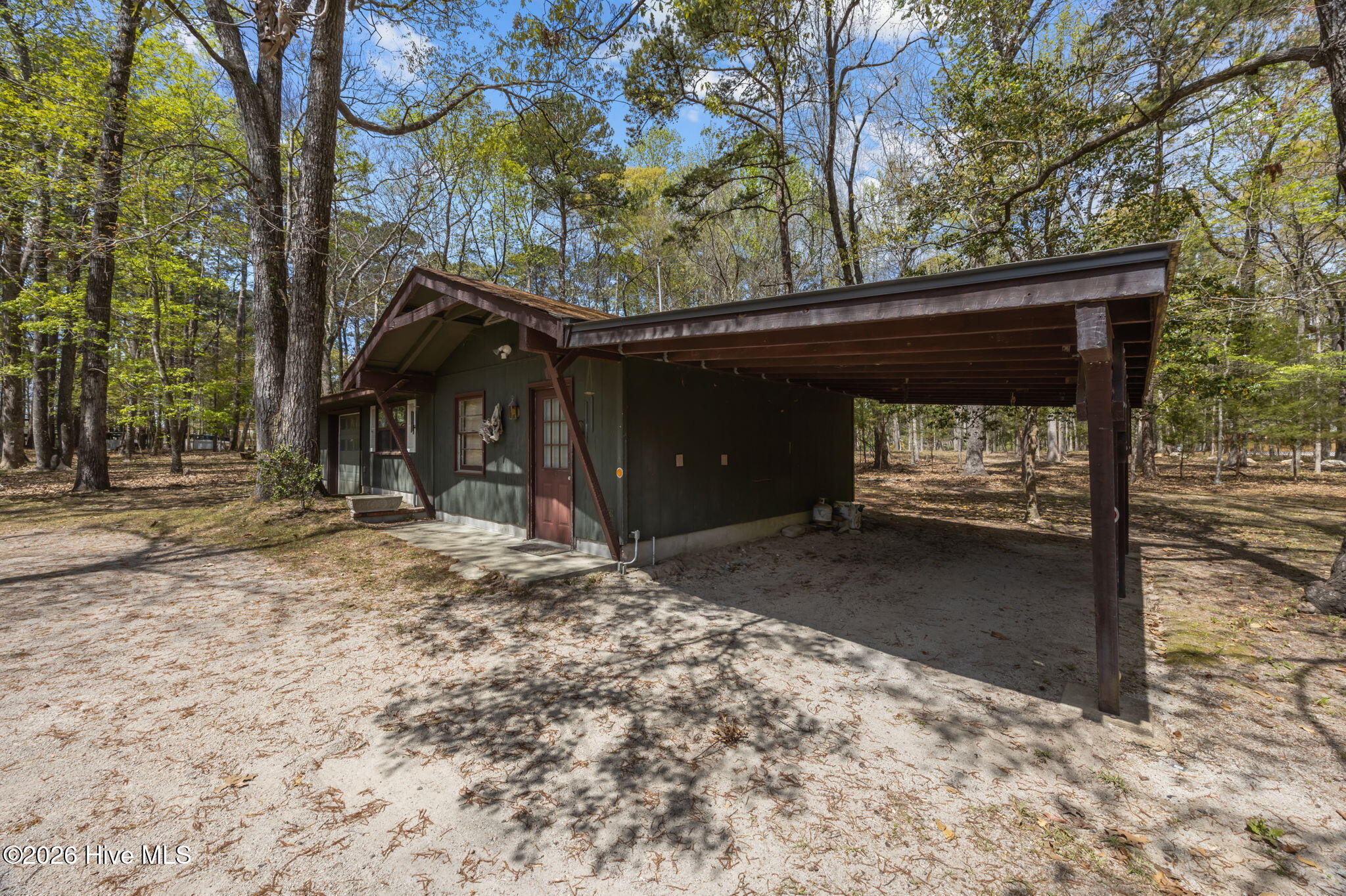 512 Raymond Drive,Arapahoe