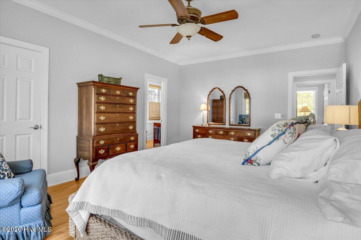 100565920 | Photo 42