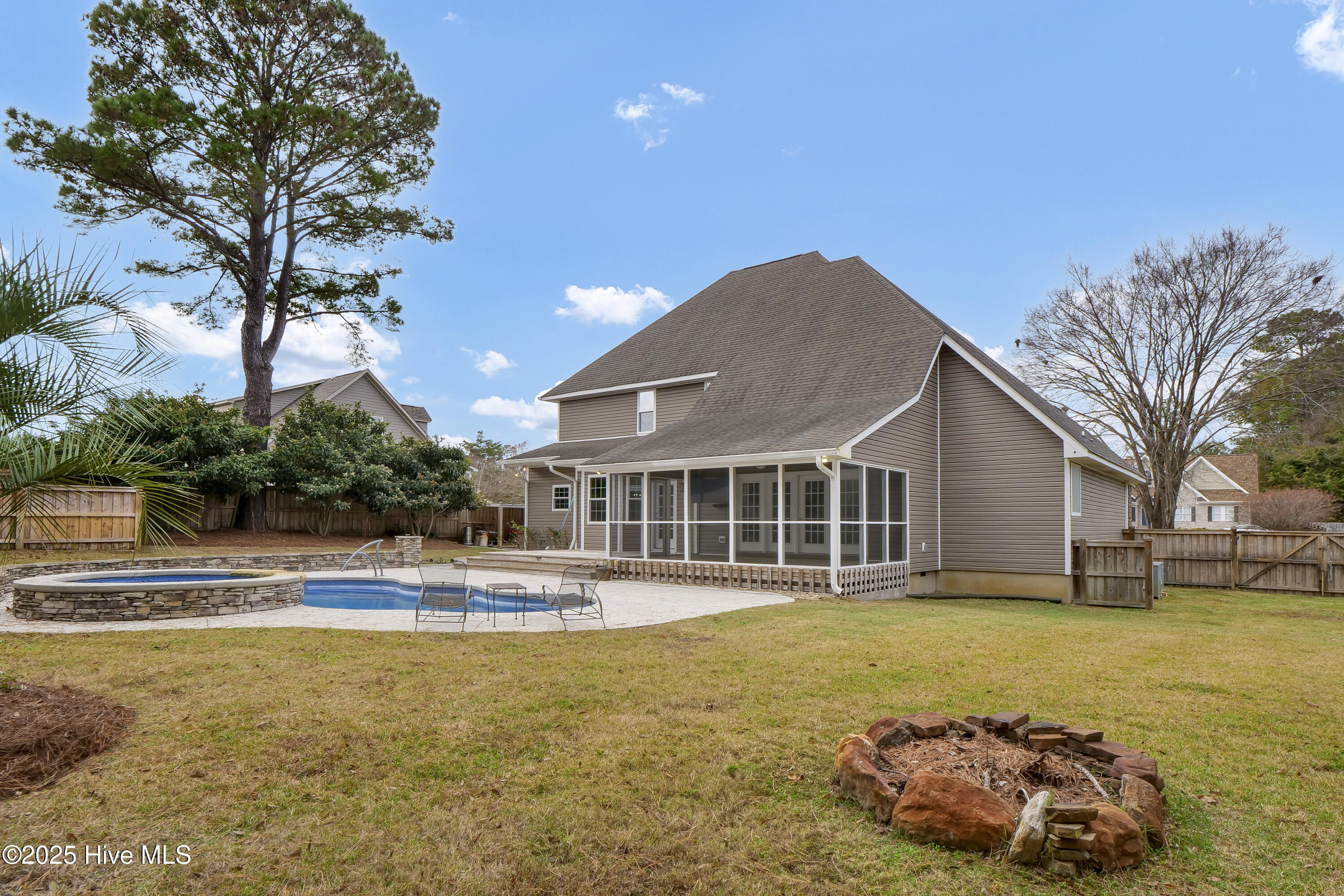 100543498 | Photo 48