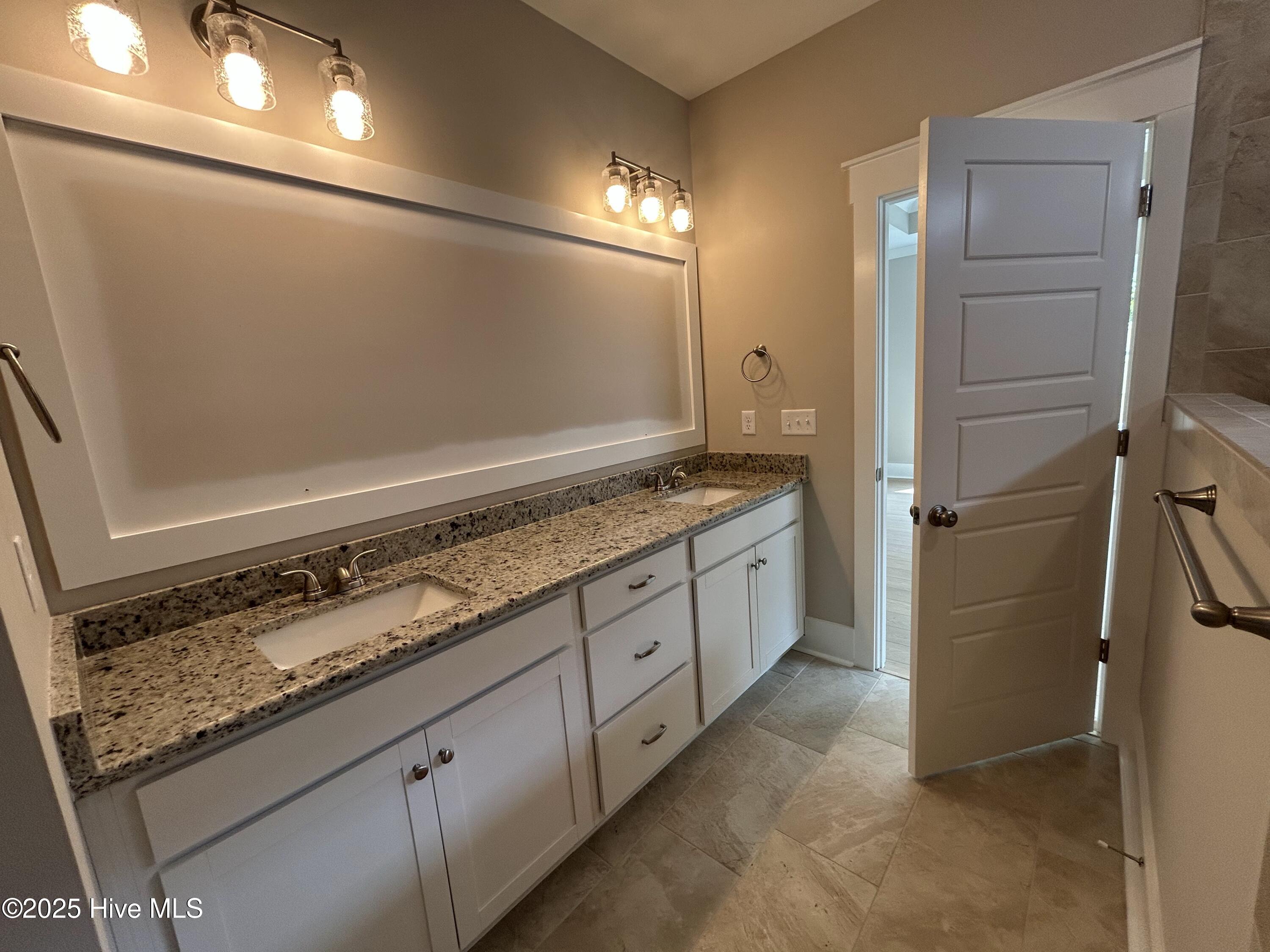 100520251 | Photo 20