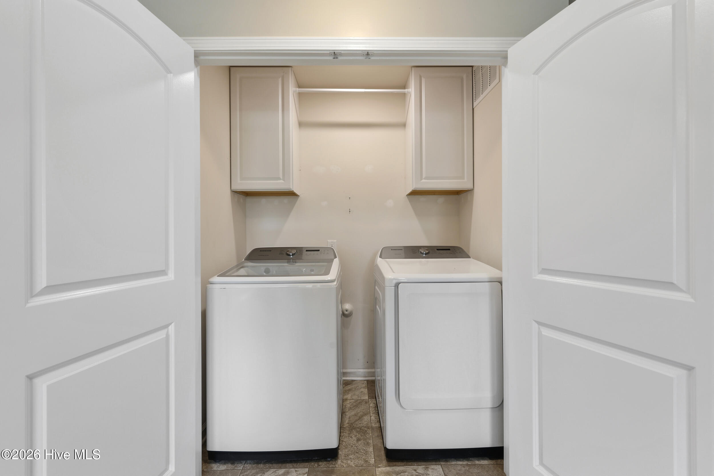 100567487 | Photo 24