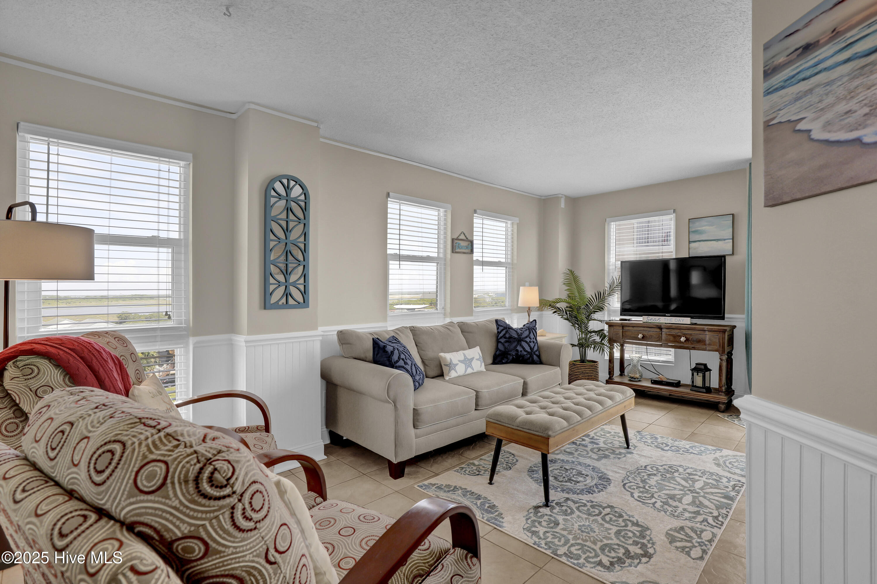 100517614 | Photo 17