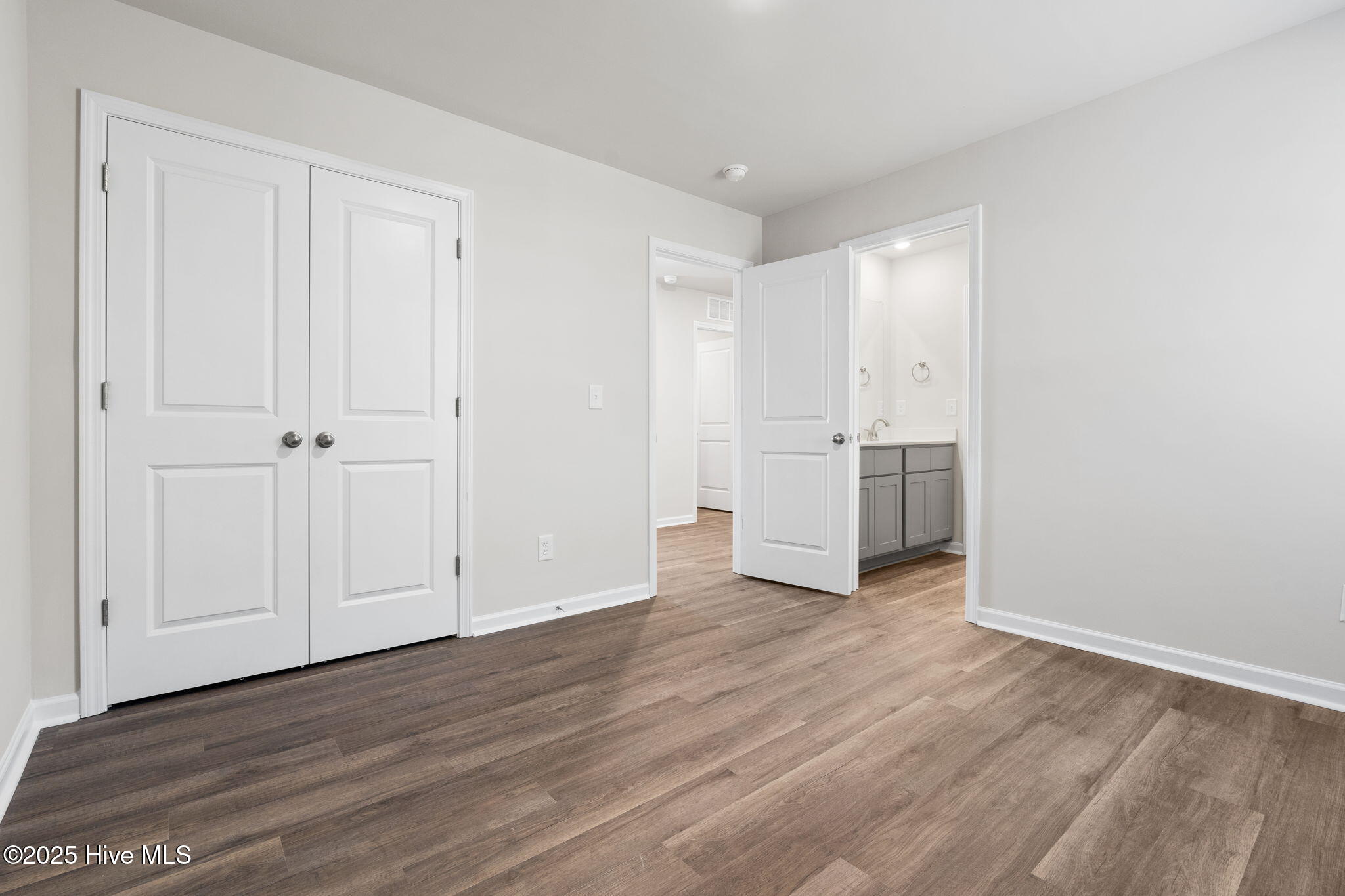 100546731 | Photo 14