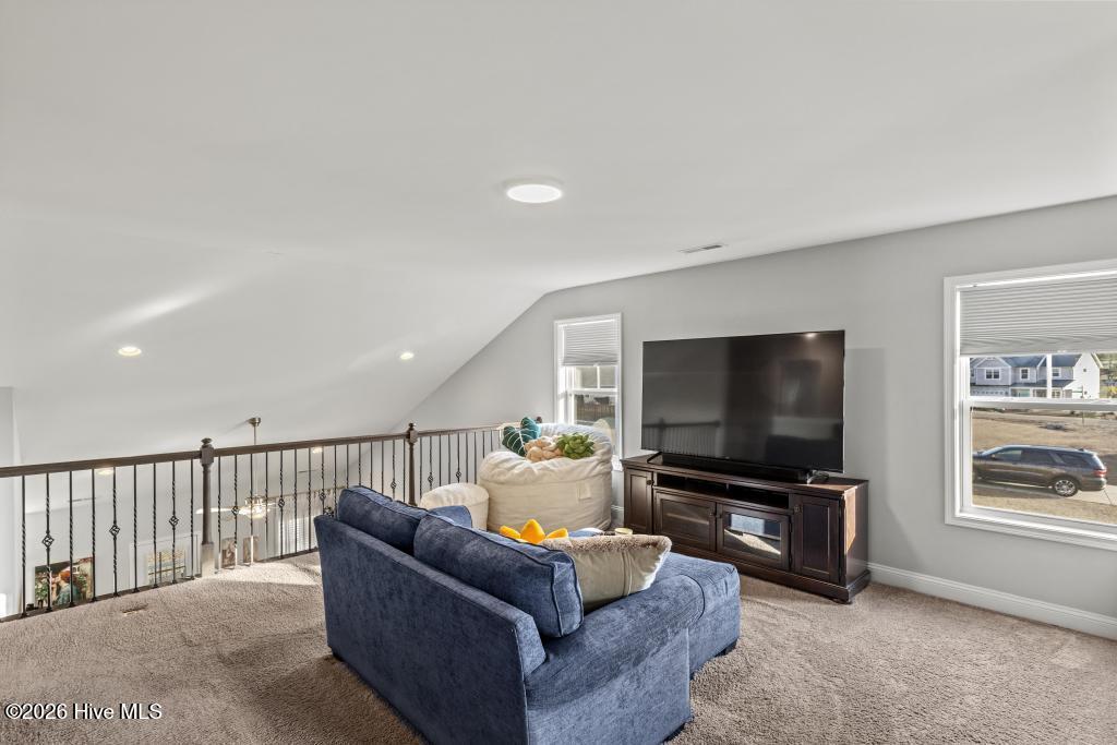 100554111 | Photo 24