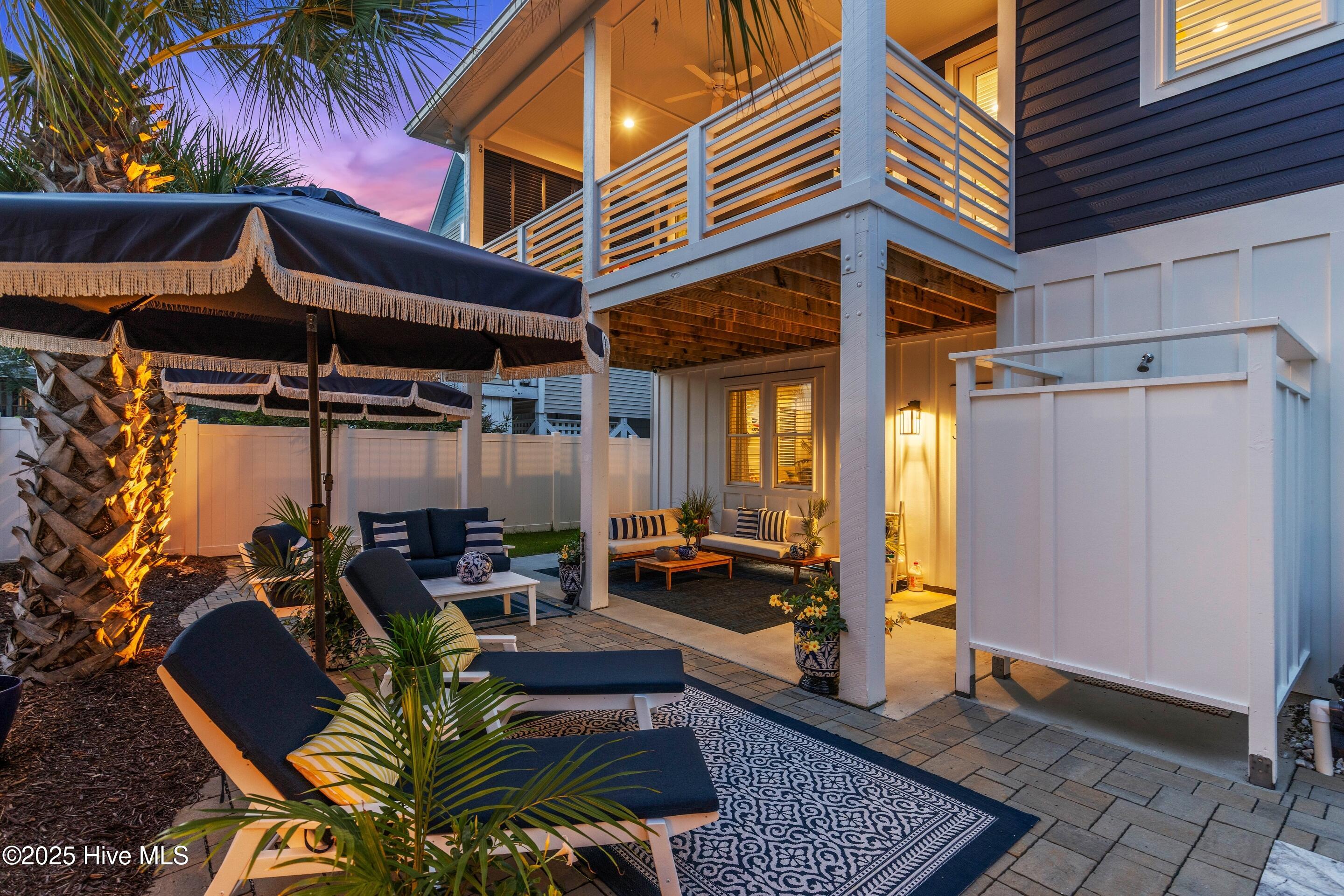 100532410 | Photo 86