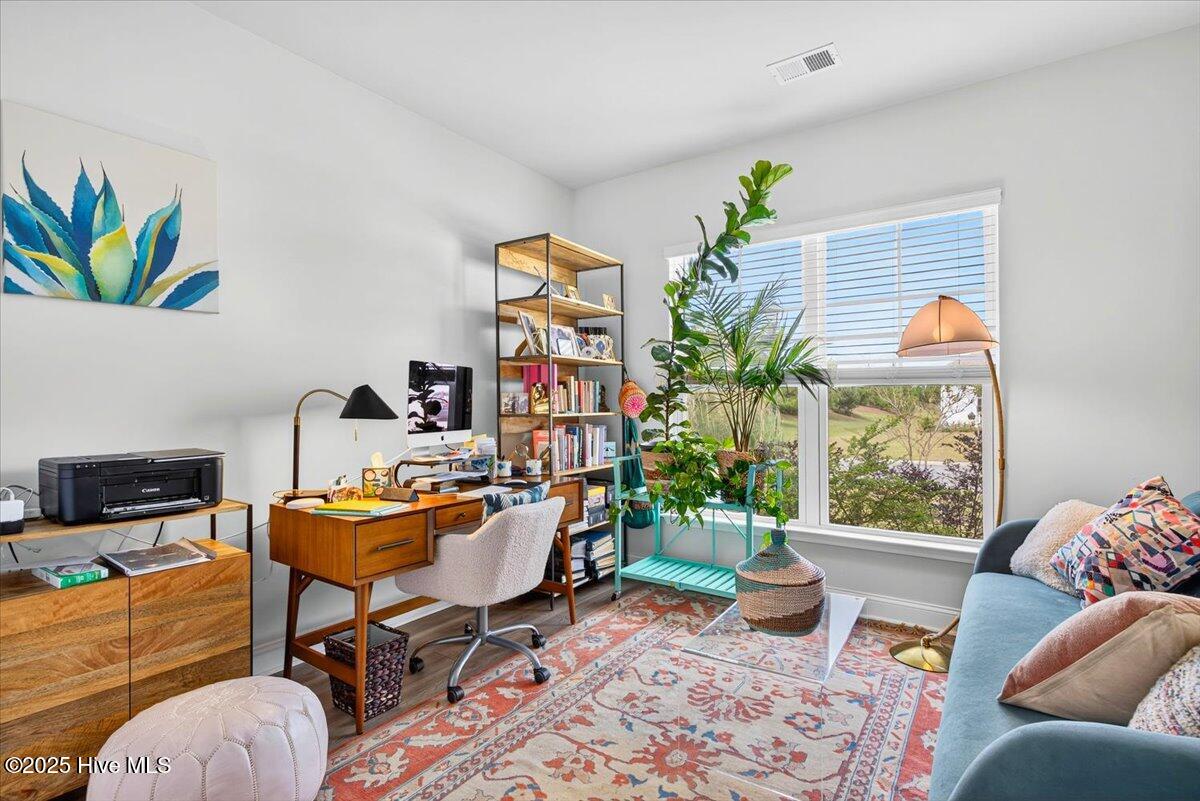 100532427 | Photo 21