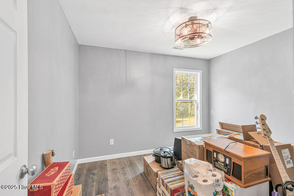 100546198 | Photo 25