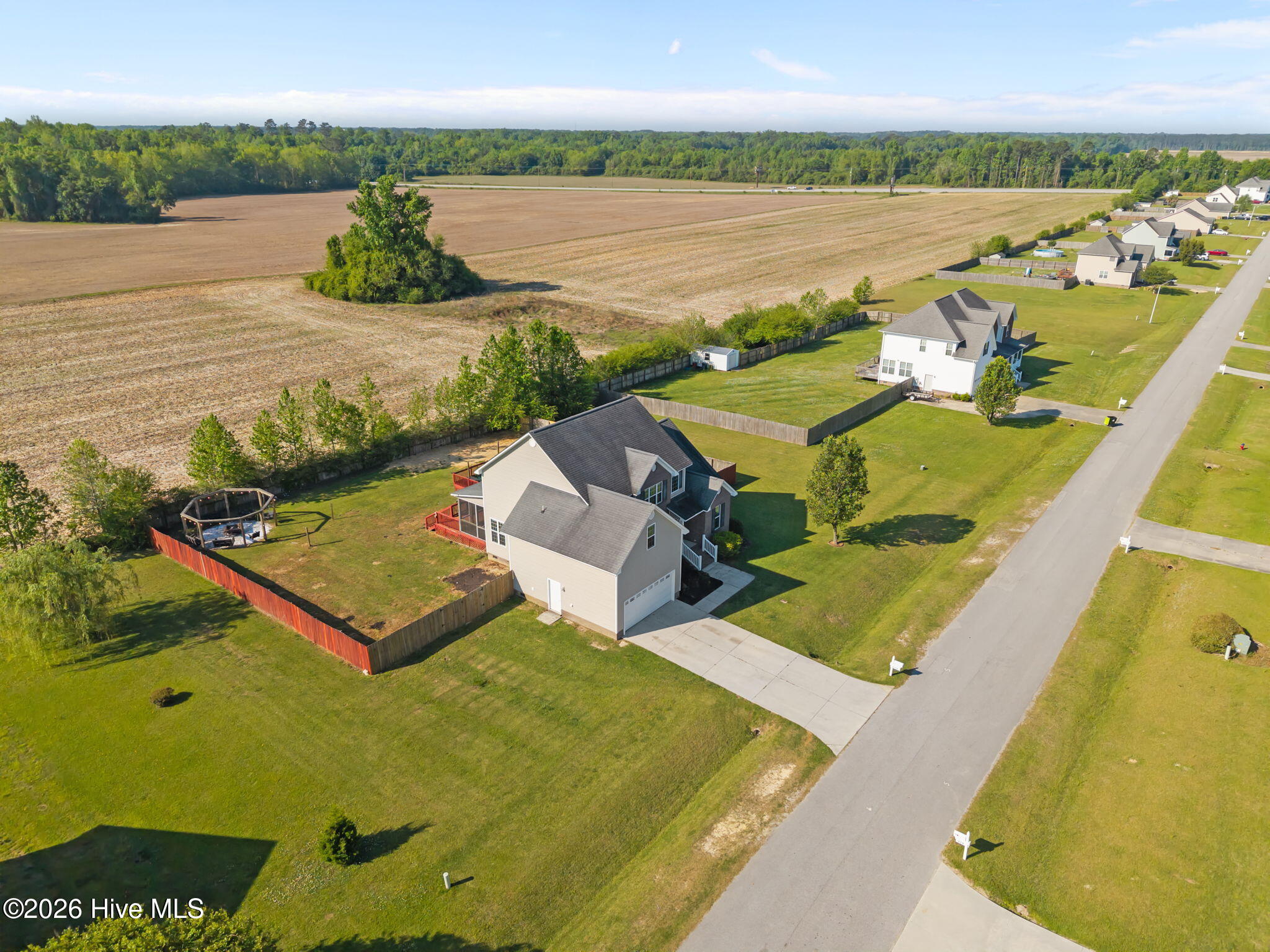 100568078 | Photo 47