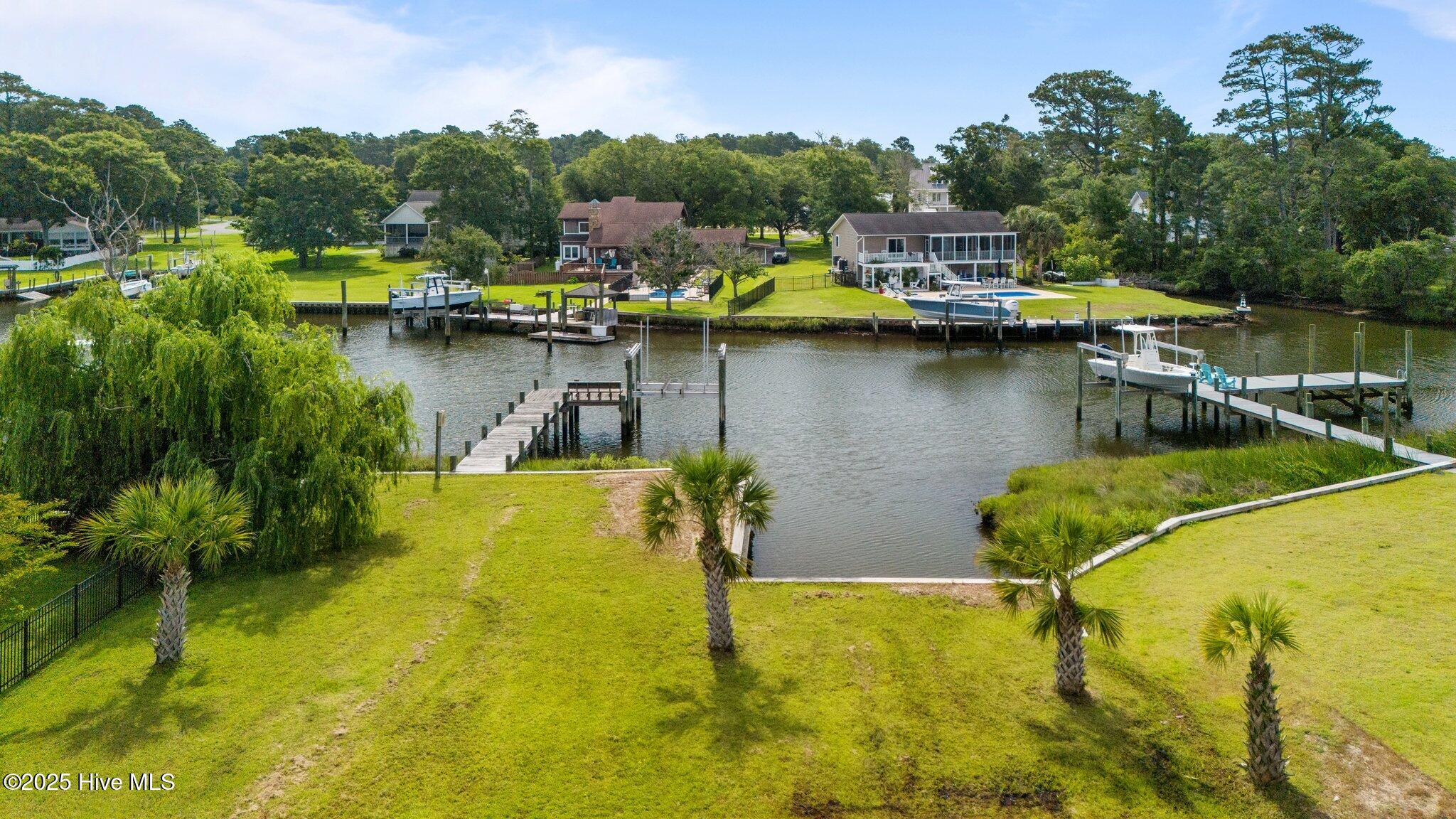 100558486 | Photo 11