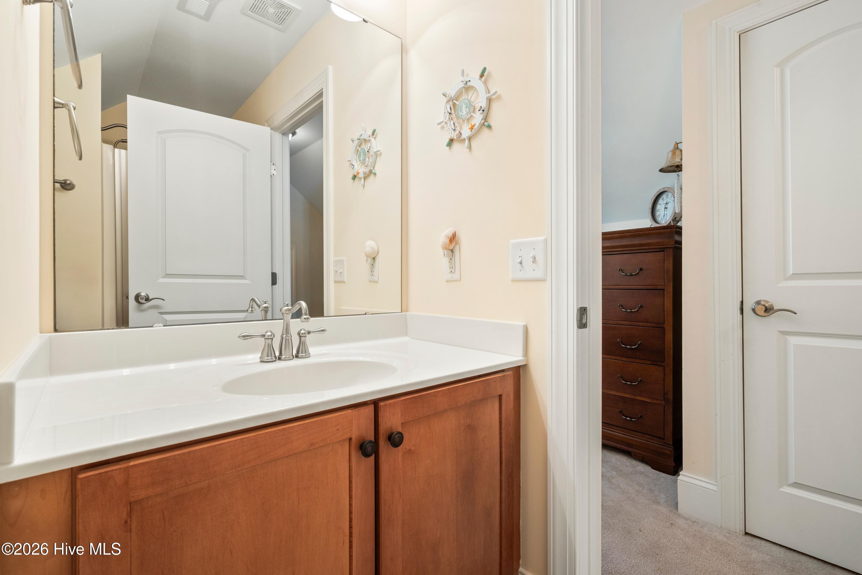 100550560 | Photo 50