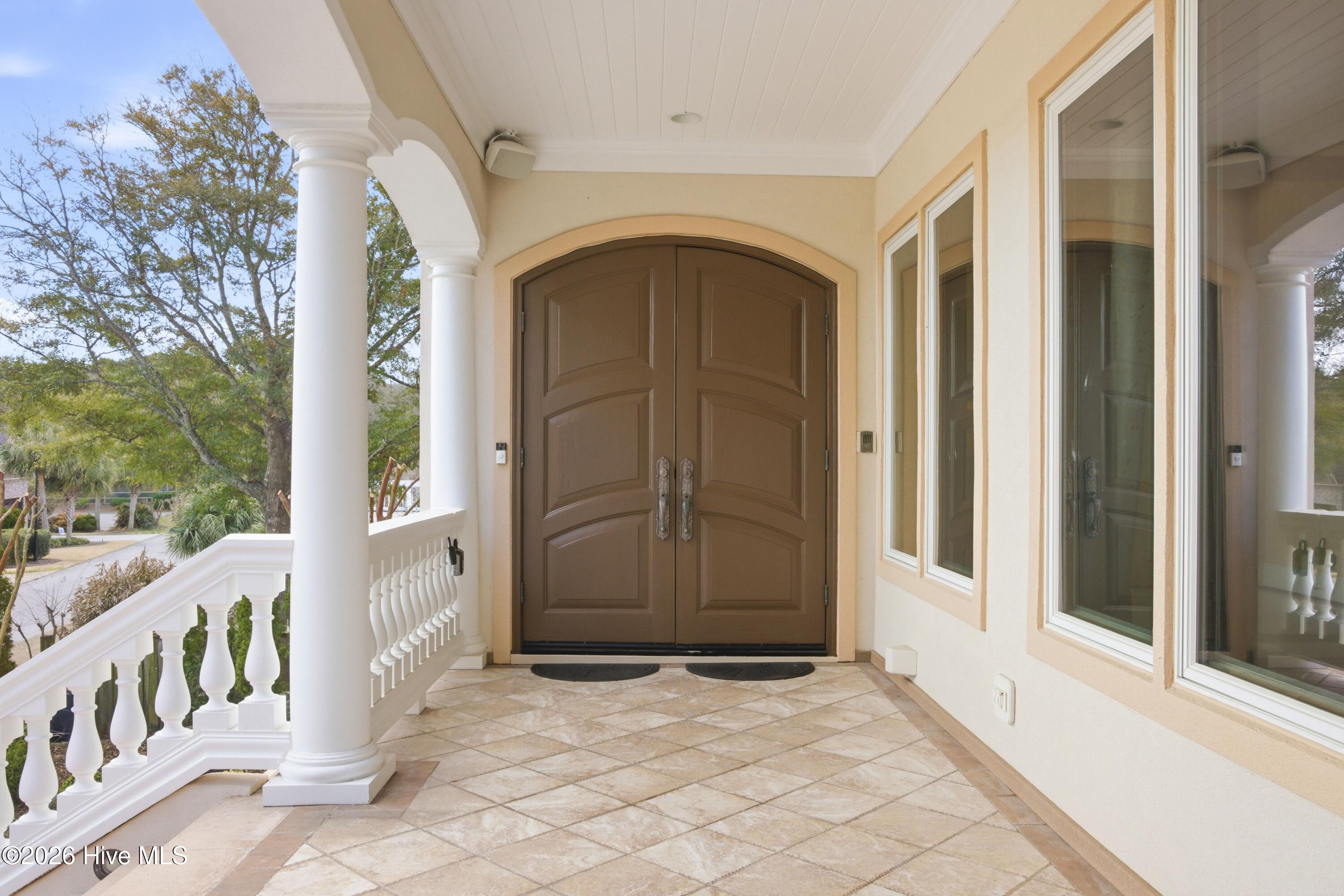 100557099 | Photo 11