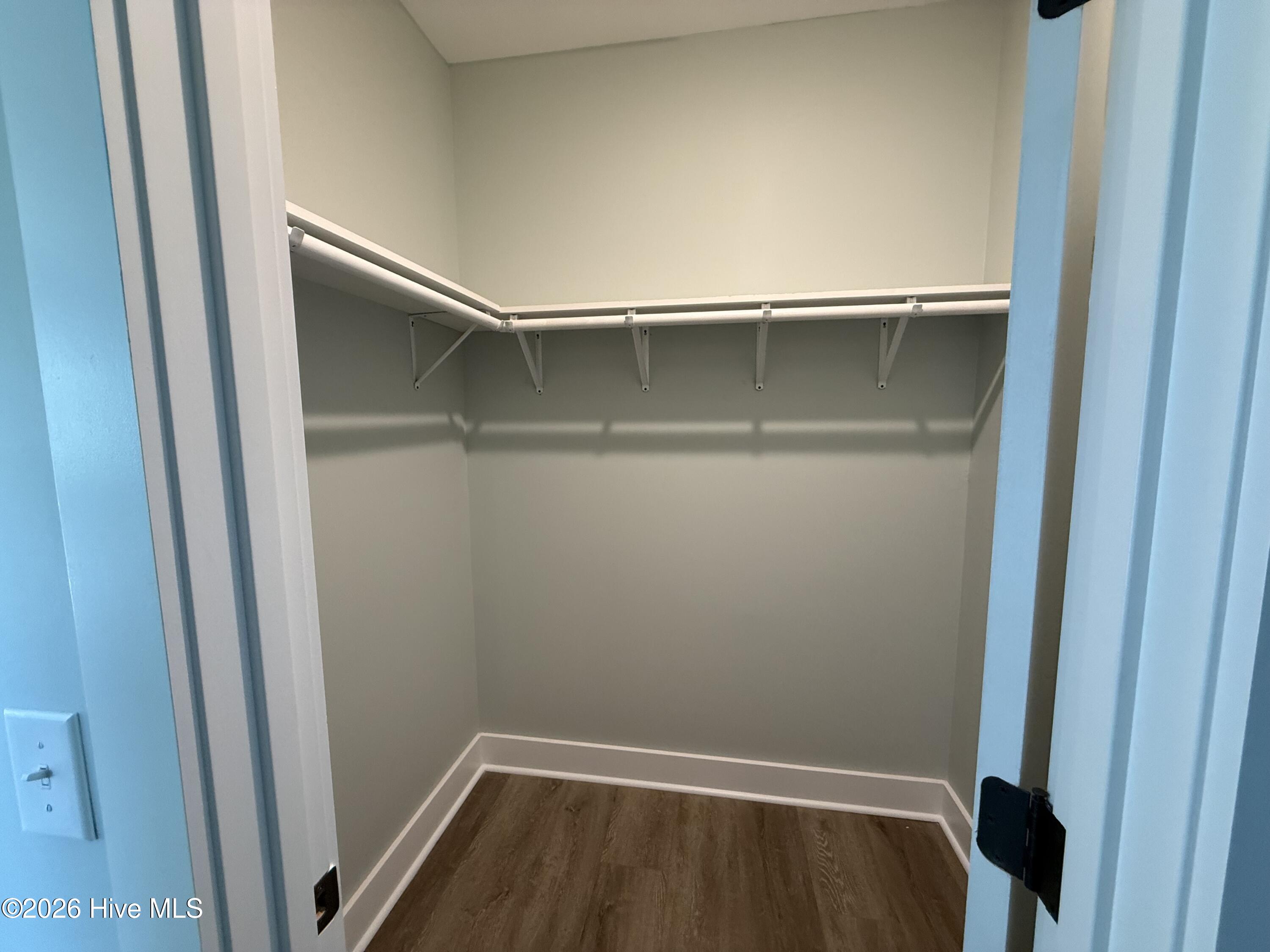 100564726 | Photo 12