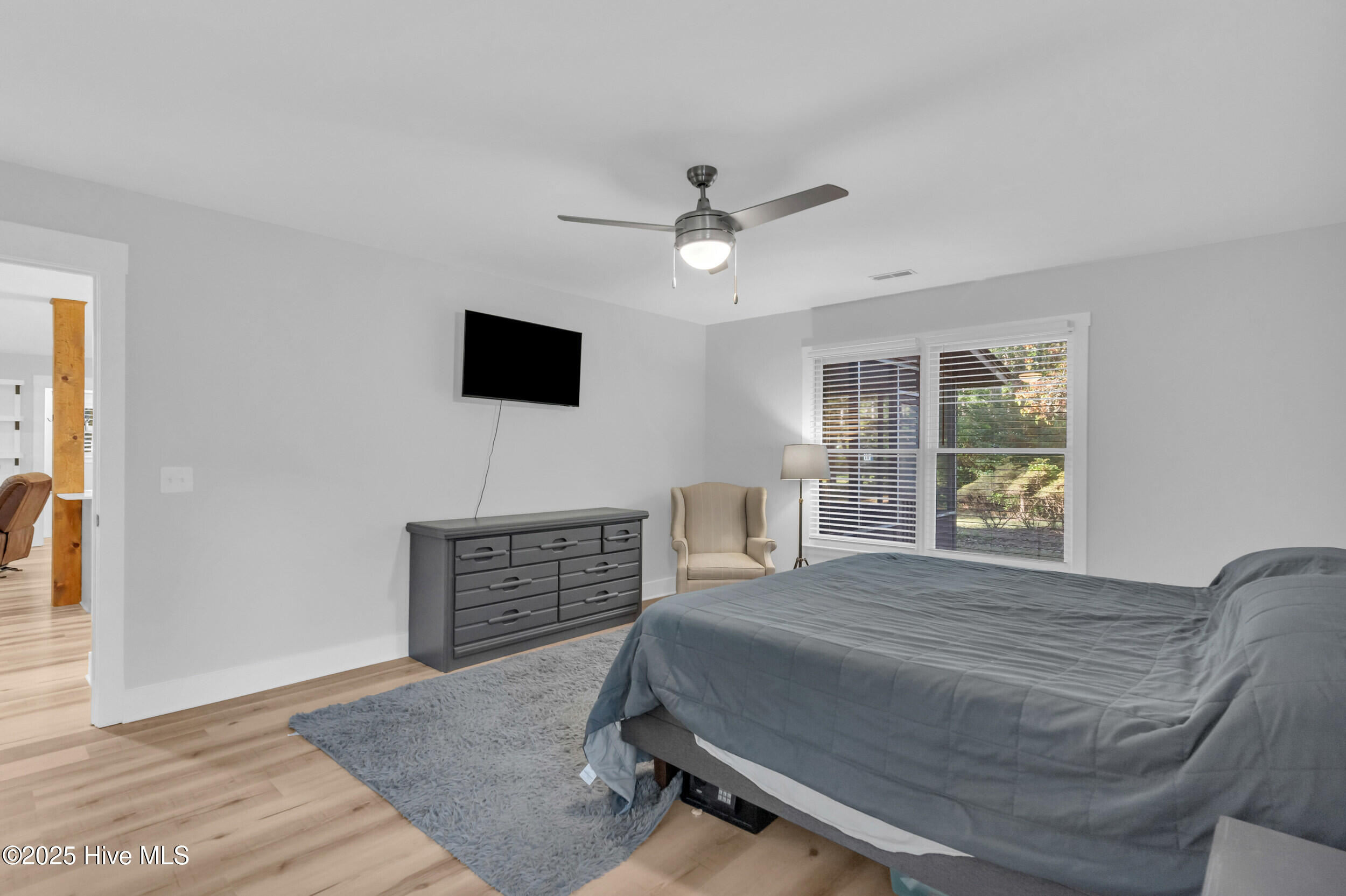 100538060 | Photo 18