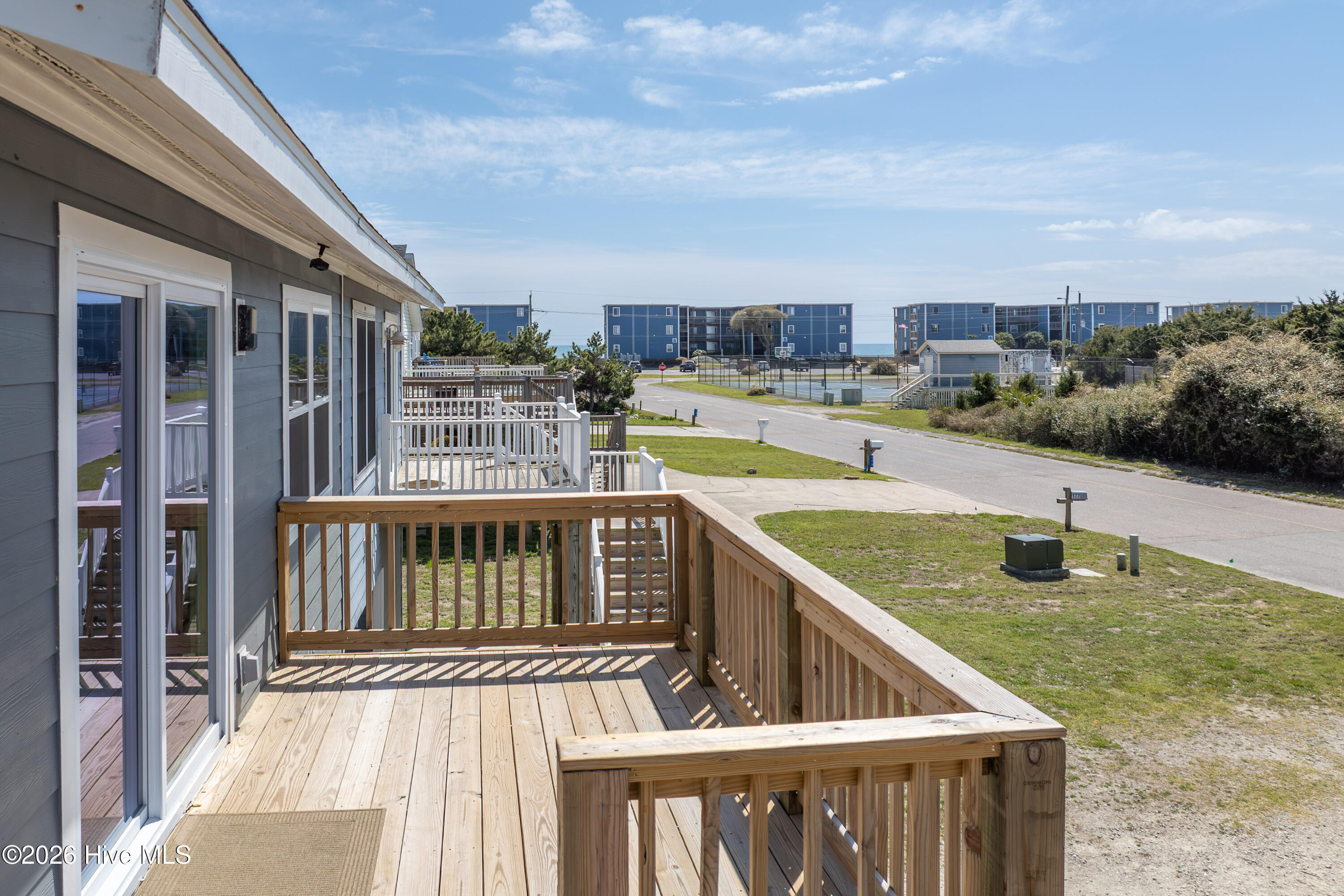 100489747 | Photo 21