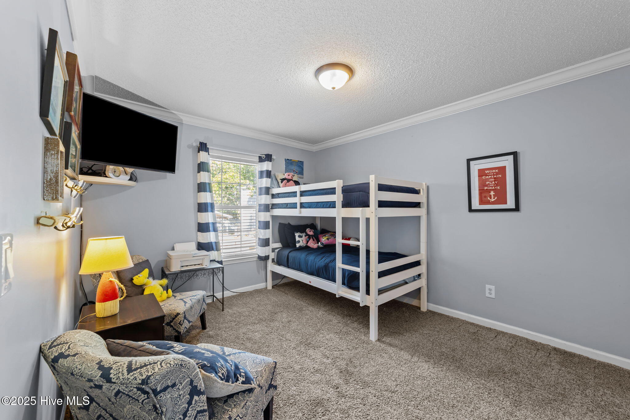 100533050 | Photo 16