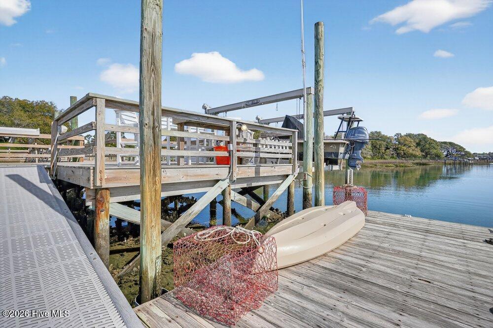 100563942 | Photo 58