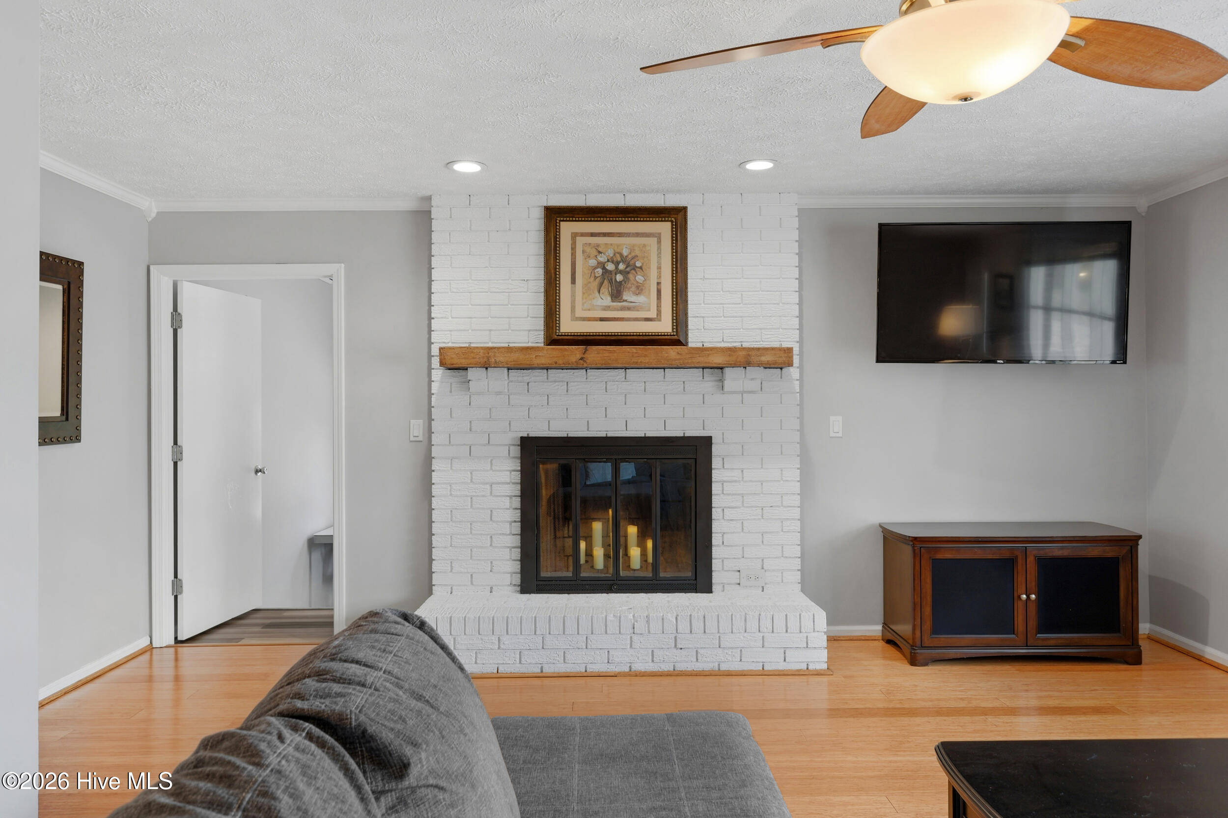 100559679 | Photo 10