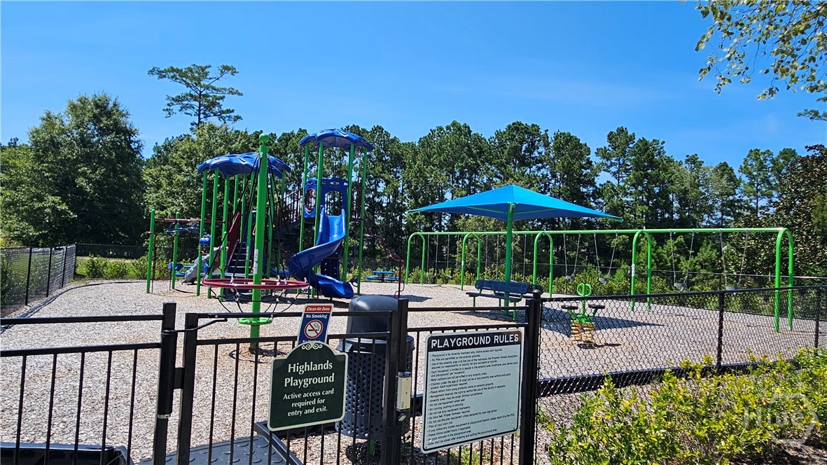 Highlands Clubhouse and Amenities