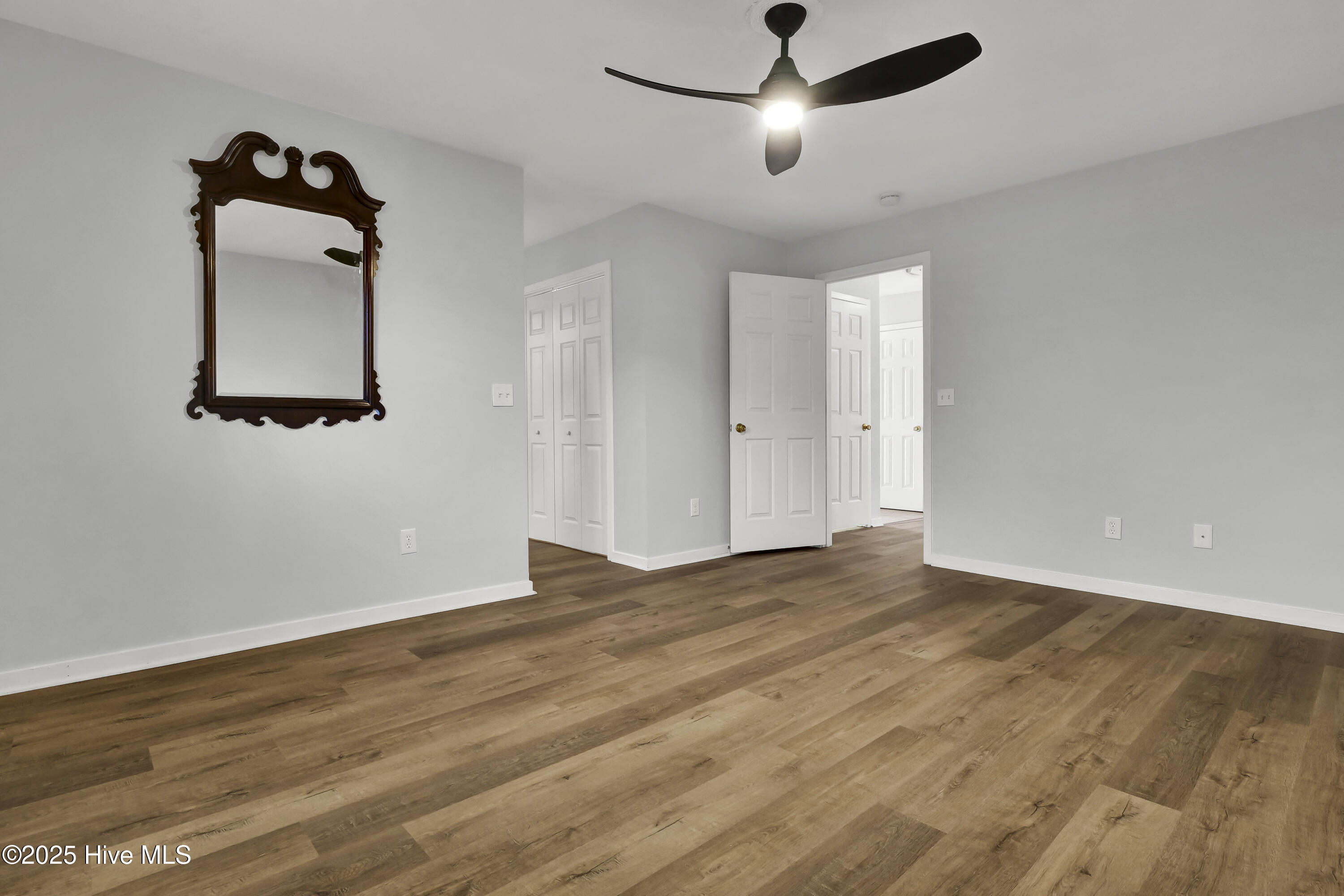 100545648 | Photo 21