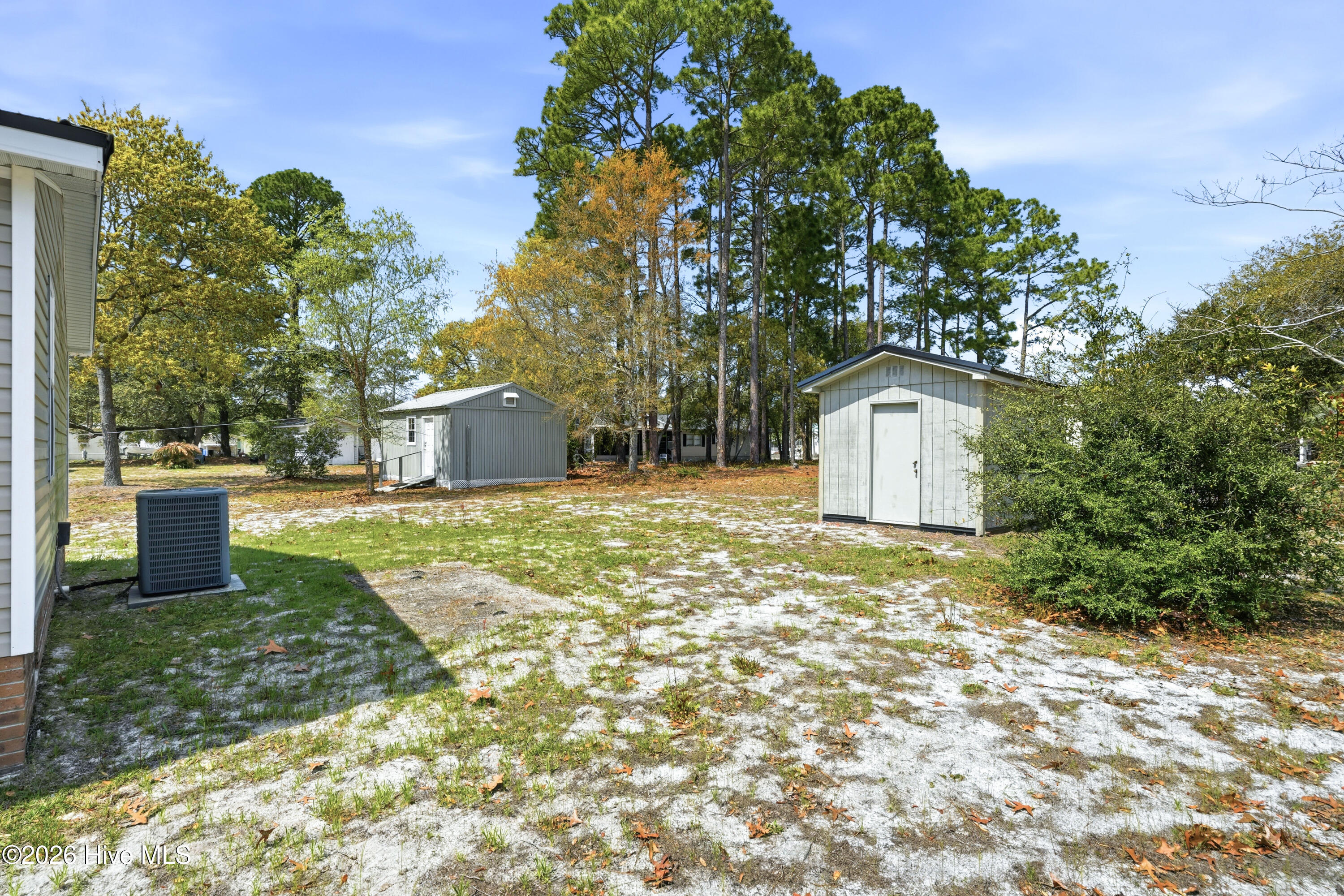 100565641 | Photo 46