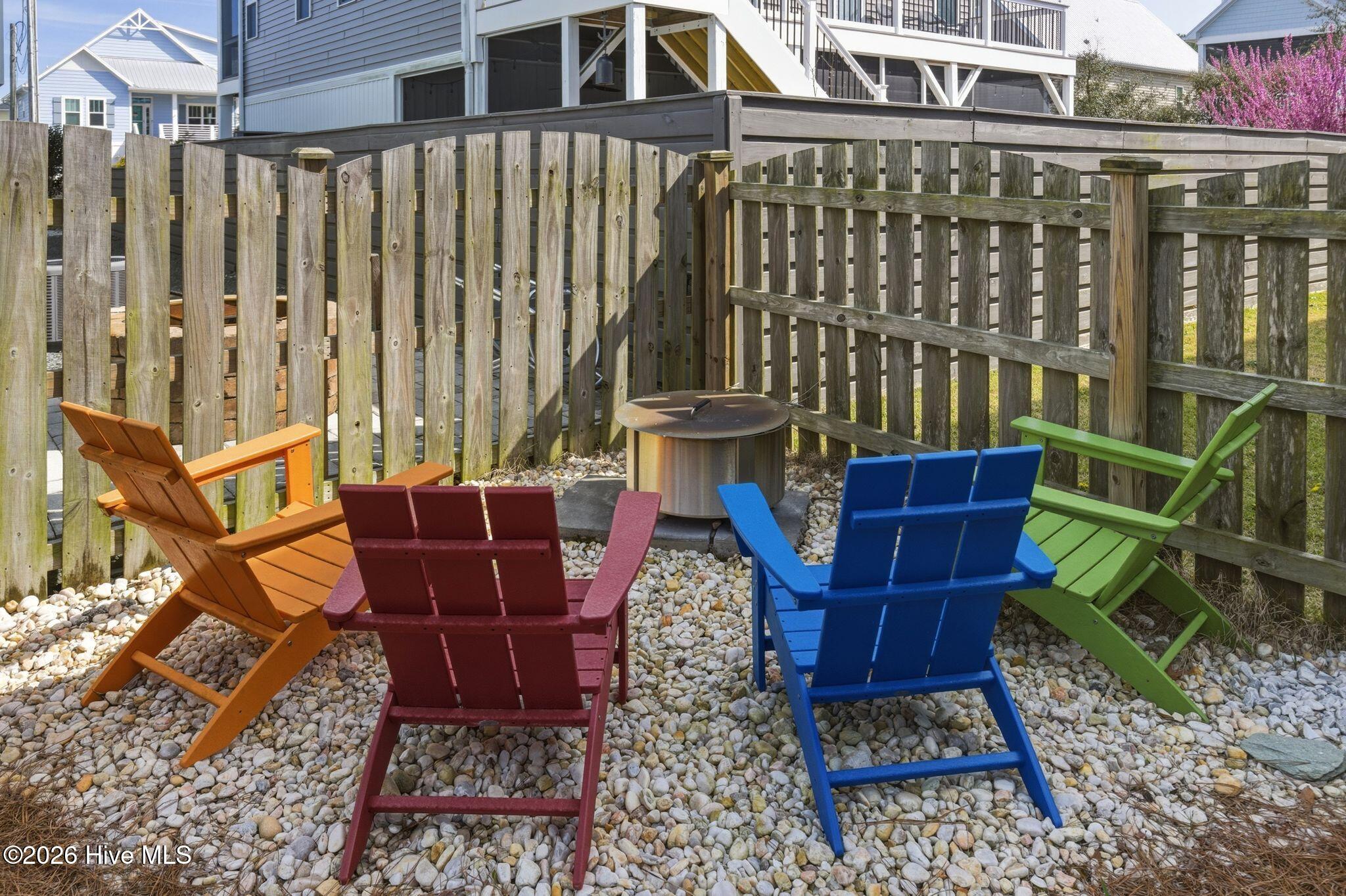 100562049 | Photo 68