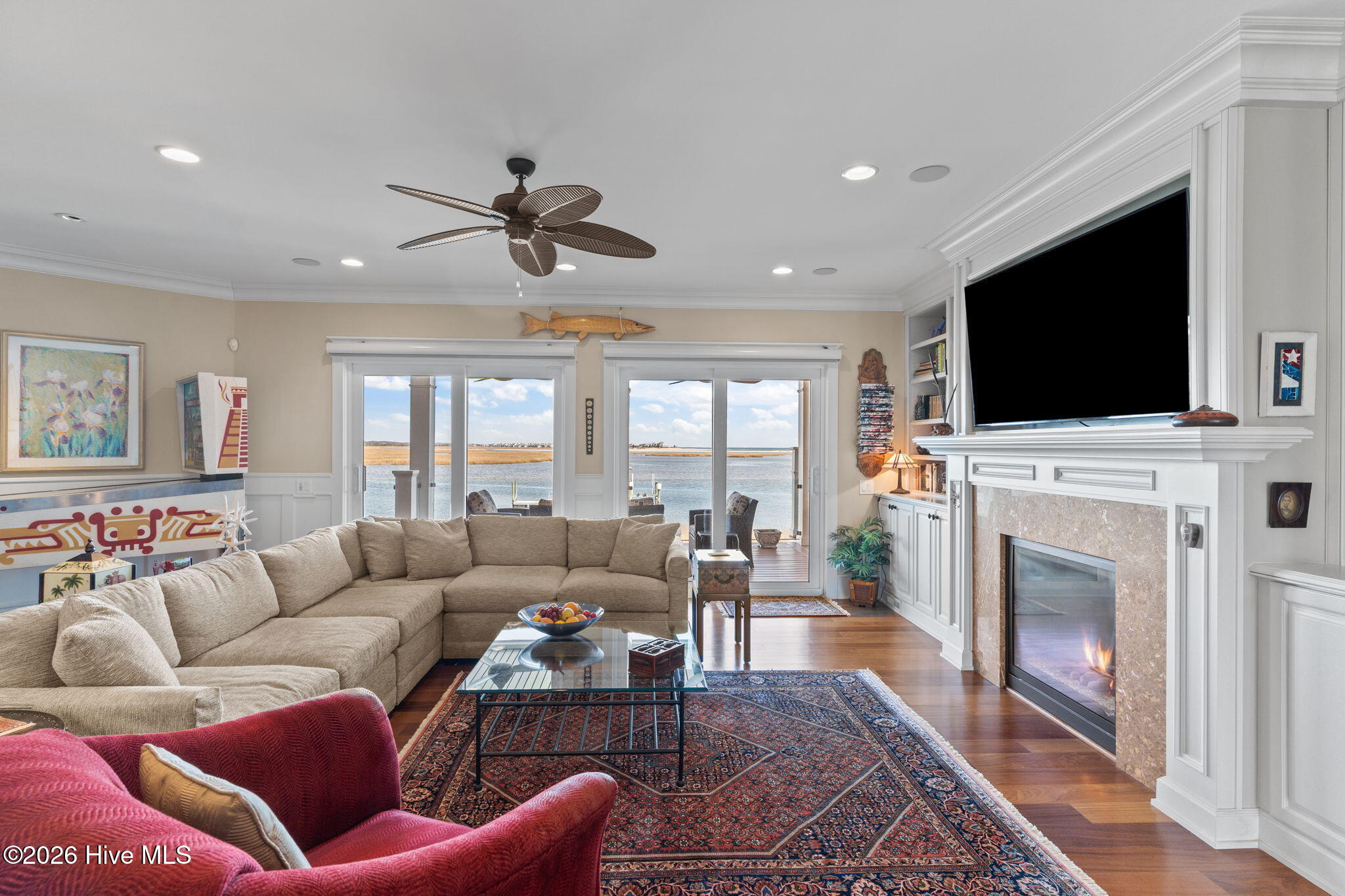 100554777 | Photo 49