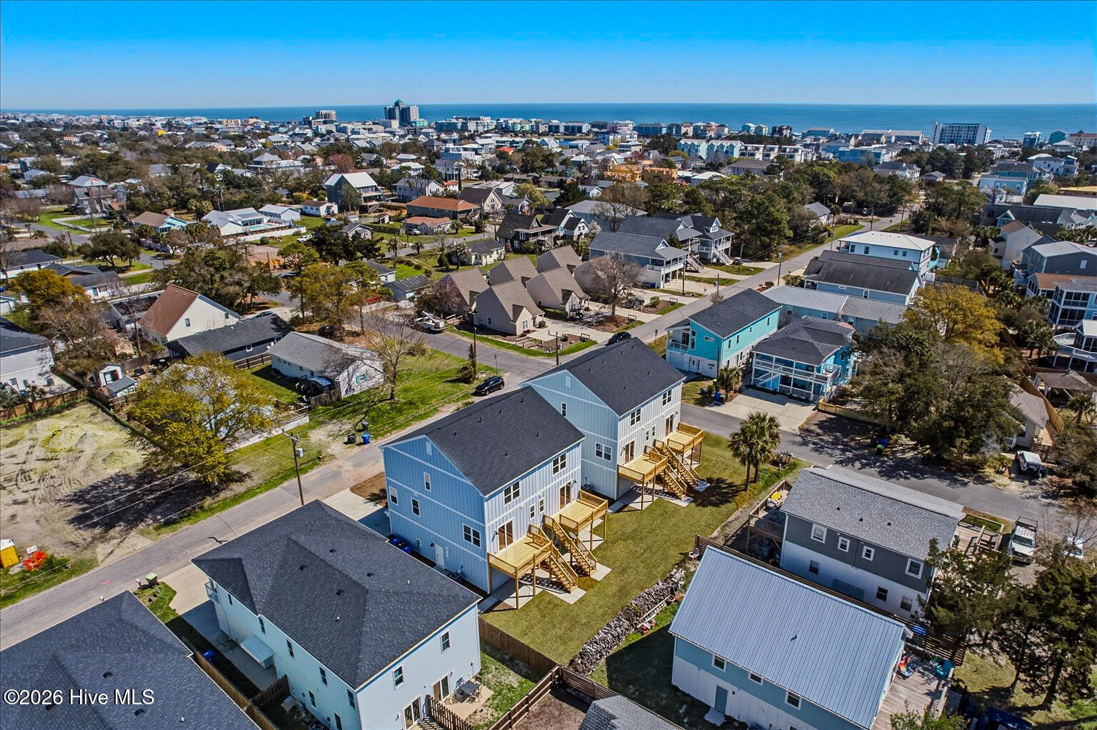 100561873 | Photo 44