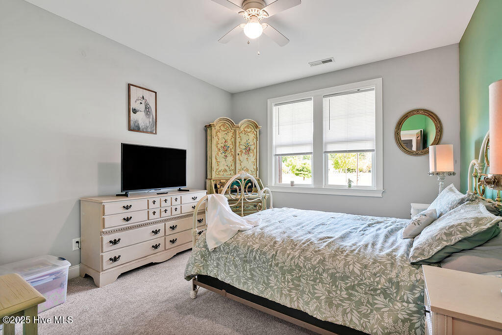 100518744 | Photo 12