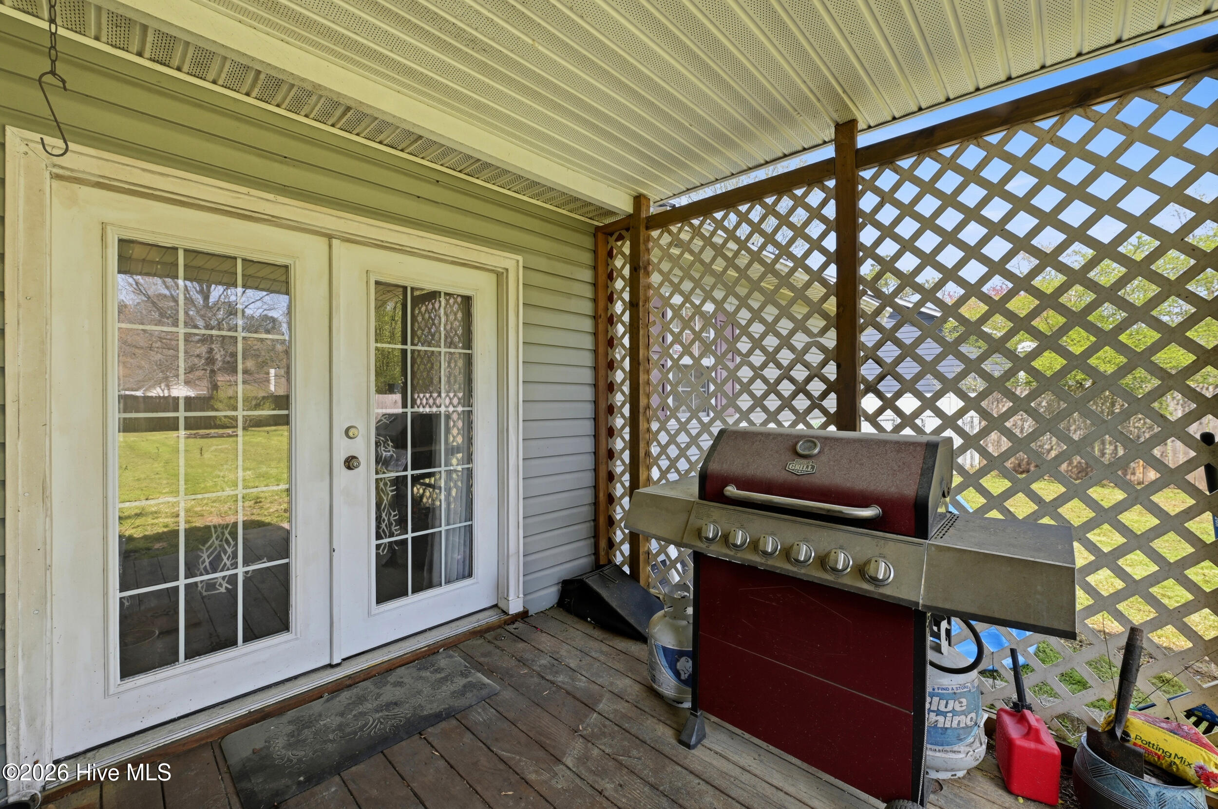 100562162 | Photo 27