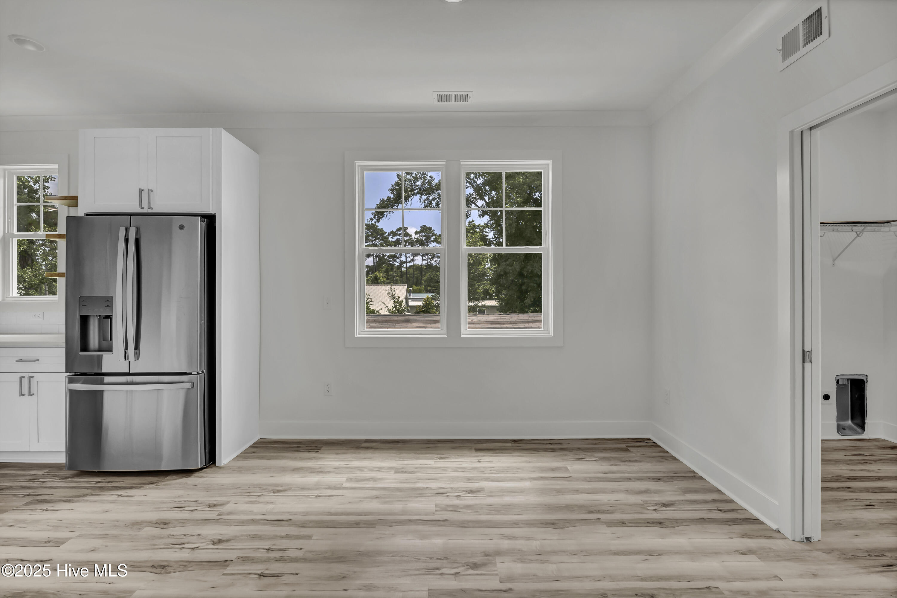 100509344 | Photo 14