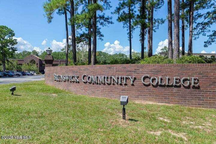 100548105 | Photo 41