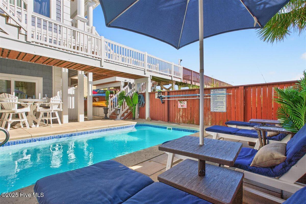 100538364 | Photo 54